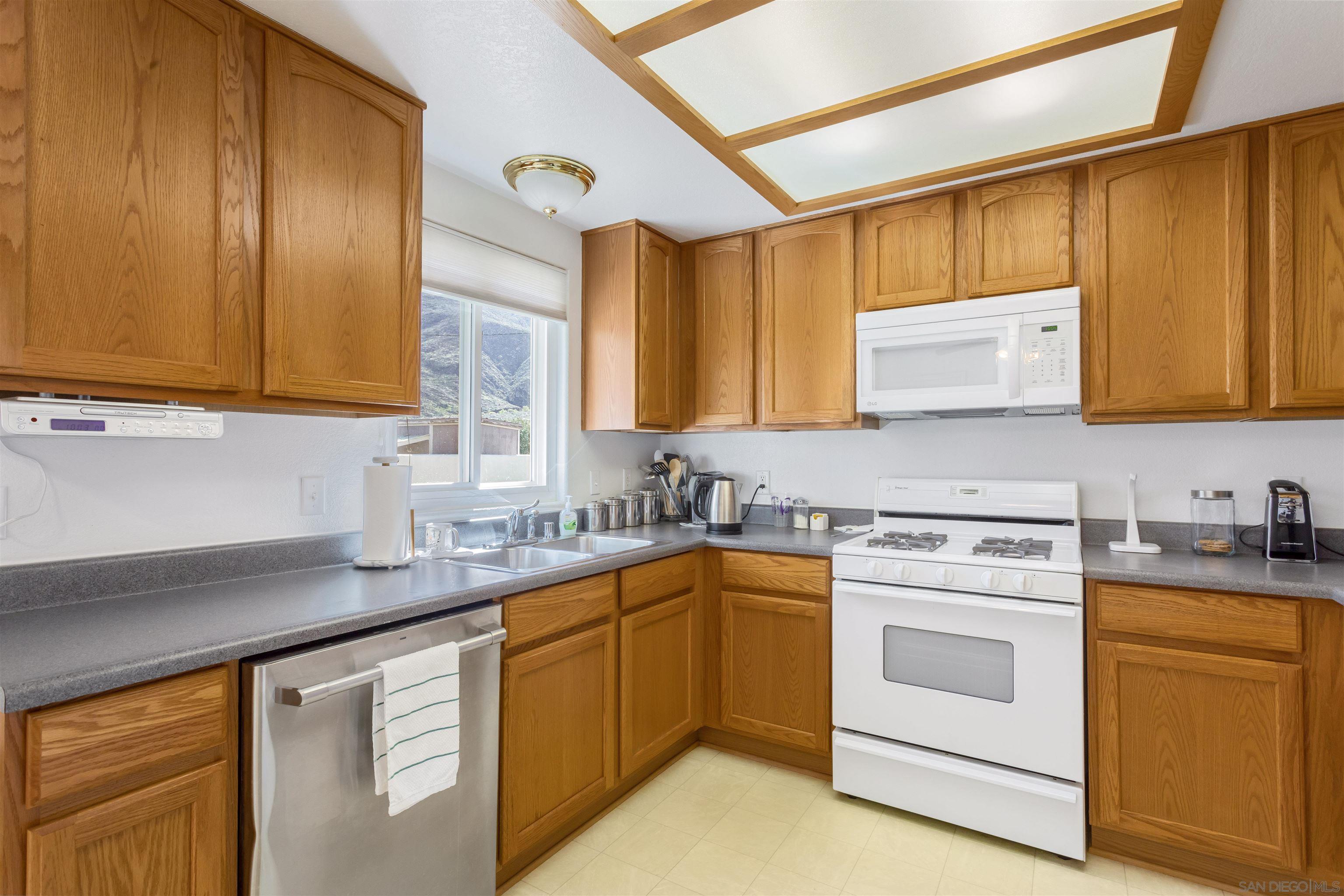 Detail Gallery Image 5 of 33 For 51633  Ida Ave, –,  CA 92230 - 3 Beds | 2 Baths