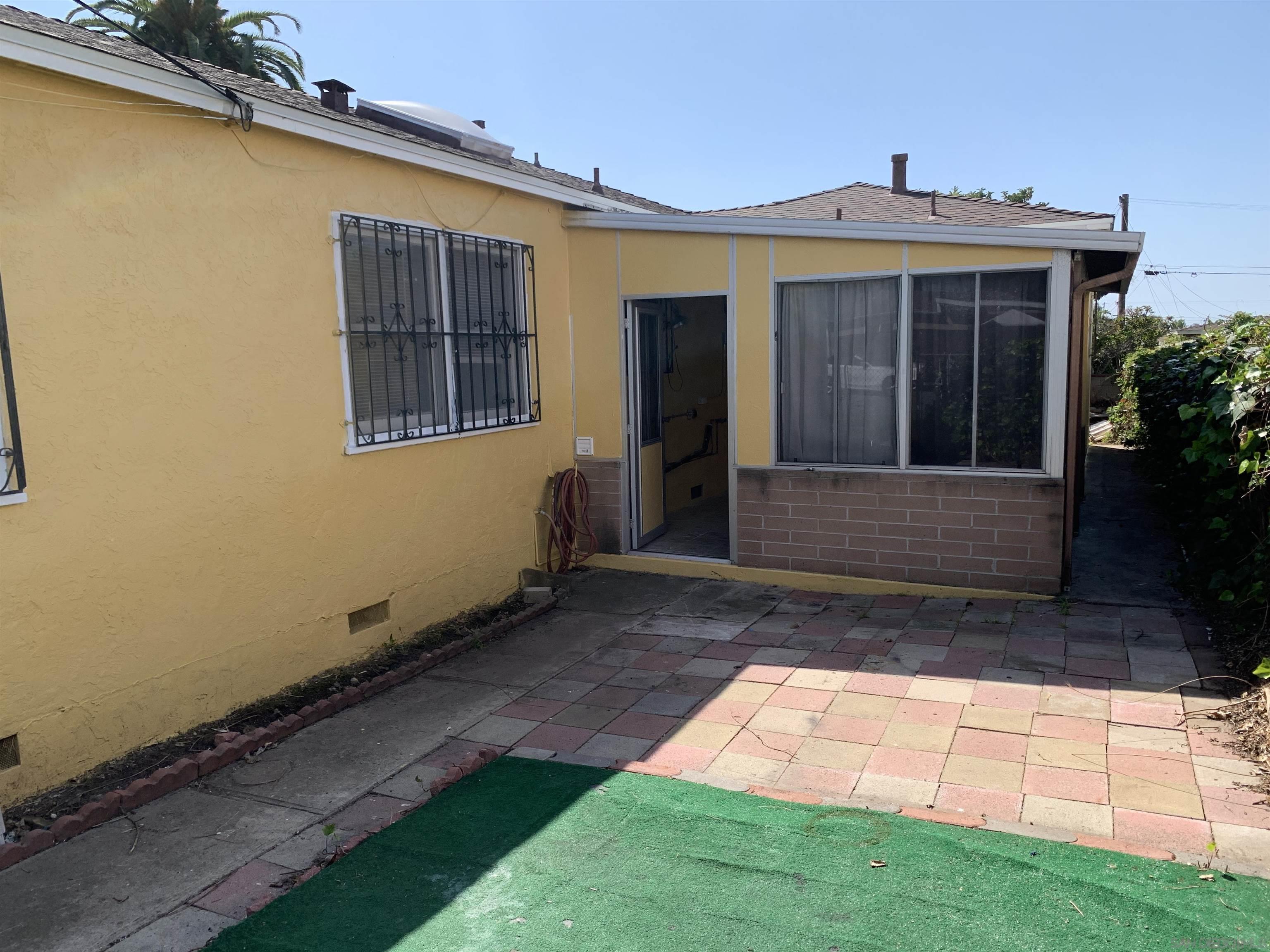 Detail Gallery Image 21 of 23 For 445  J St, Chula Vista,  CA 91910 - 3 Beds | 1 Baths