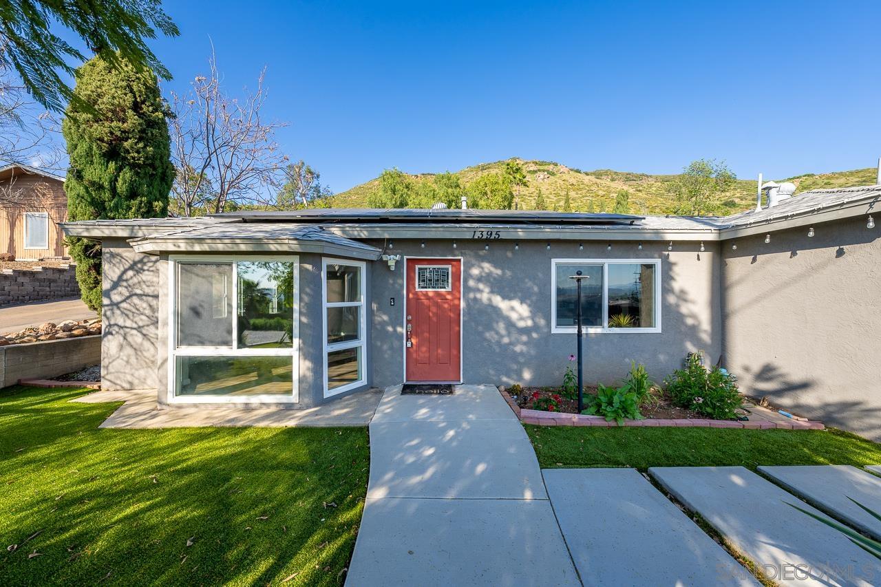 Detail Gallery Image 2 of 30 For 1395 S Somermont Dr., El Cajon,  CA 92021 - 4 Beds | 3 Baths