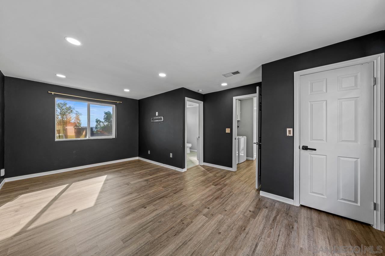 Detail Gallery Image 9 of 30 For 1395 S Somermont Dr., El Cajon,  CA 92021 - 4 Beds | 3 Baths