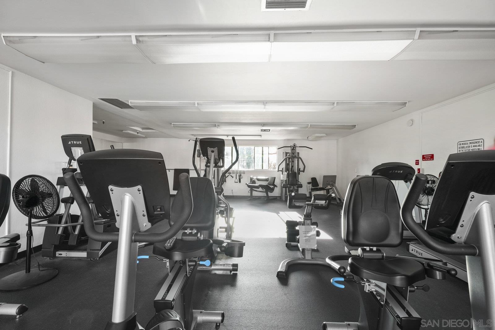 Detail Gallery Image 35 of 39 For 18023  Avenida Alozdra, San Diego,  CA 92128 - 2 Beds | 2 Baths