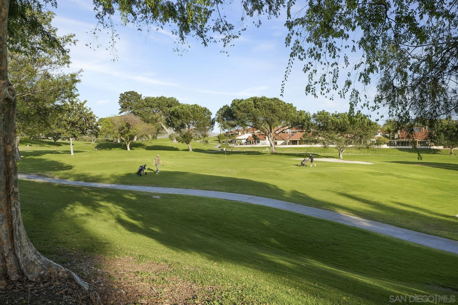 Detail Gallery Image 37 of 39 For 18023  Avenida Alozdra, San Diego,  CA 92128 - 2 Beds | 2 Baths