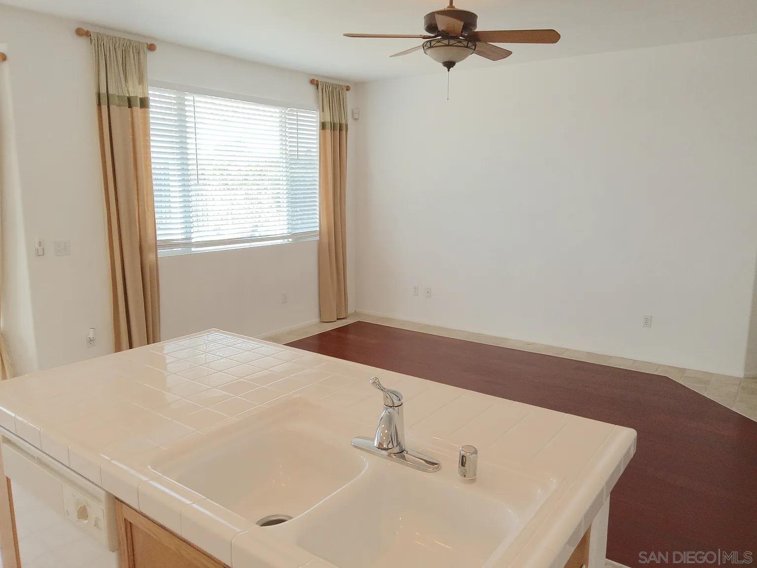 Detail Gallery Image 11 of 26 For 905  Glendora, Oceanside,  CA 92057 - 3 Beds | 2 Baths