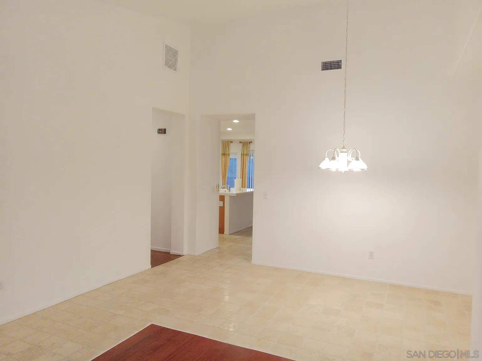 Detail Gallery Image 7 of 26 For 905  Glendora, Oceanside,  CA 92057 - 3 Beds | 2 Baths