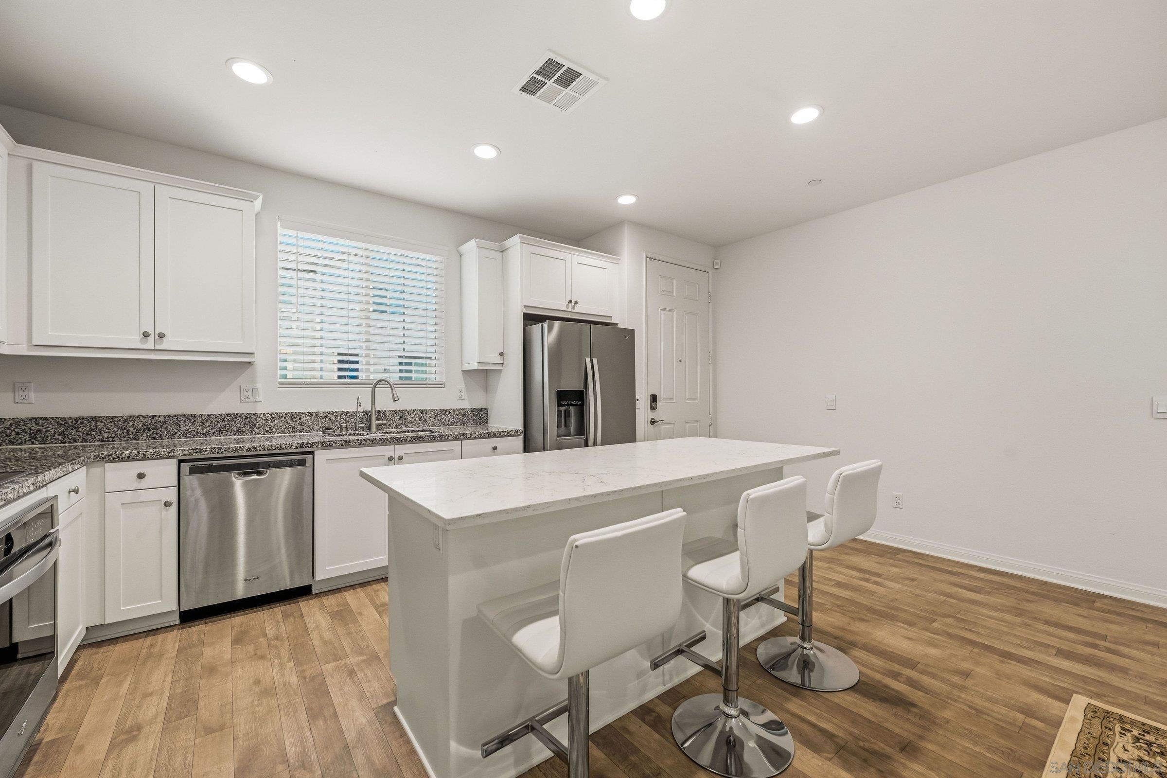 Detail Gallery Image 6 of 33 For 5429  Meridian Place, Bonsall,  CA 92003 - 4 Beds | 3 Baths