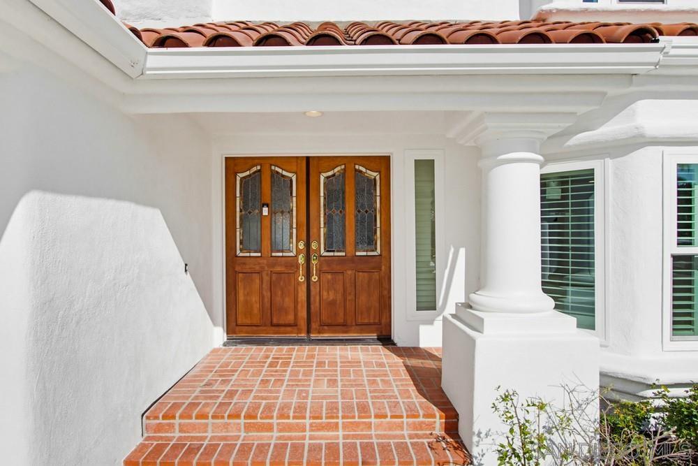 Detail Gallery Image 3 of 53 For 12316  Avenida Consentido, San Diego,  CA 92128 - 4 Beds | 2/1 Baths