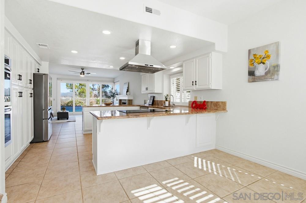Detail Gallery Image 21 of 53 For 12316  Avenida Consentido, San Diego,  CA 92128 - 4 Beds | 2/1 Baths