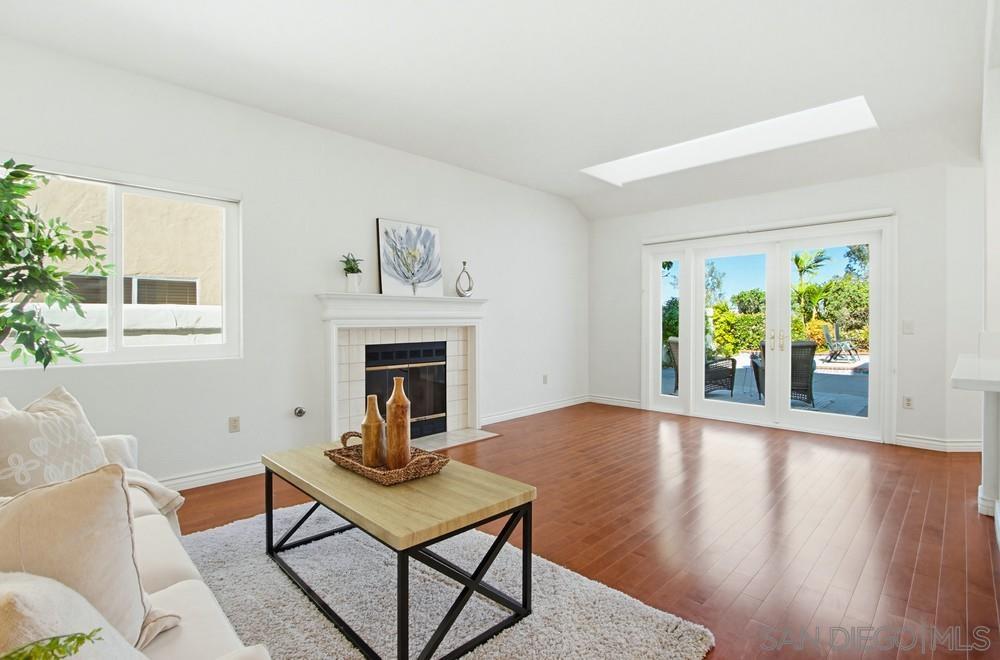 Detail Gallery Image 5 of 53 For 12316  Avenida Consentido, San Diego,  CA 92128 - 4 Beds | 2/1 Baths