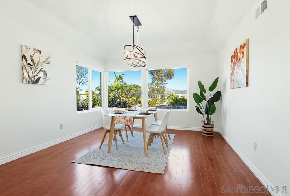 Detail Gallery Image 8 of 53 For 12316  Avenida Consentido, San Diego,  CA 92128 - 4 Beds | 2/1 Baths