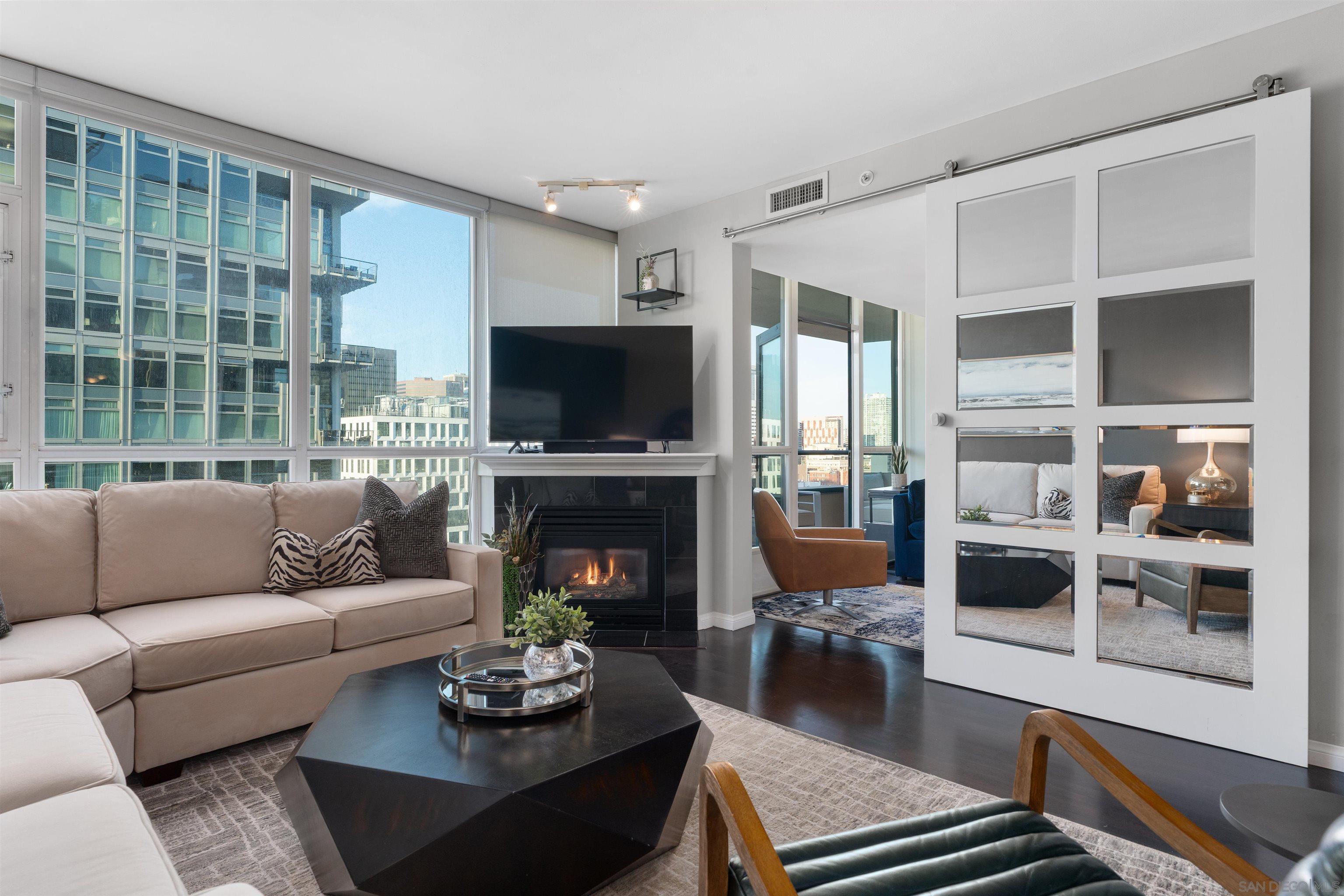 Detail Gallery Image 11 of 59 For 555  Front St.  #1501,  San Diego,  CA 92101 - 2 Beds | 2 Baths