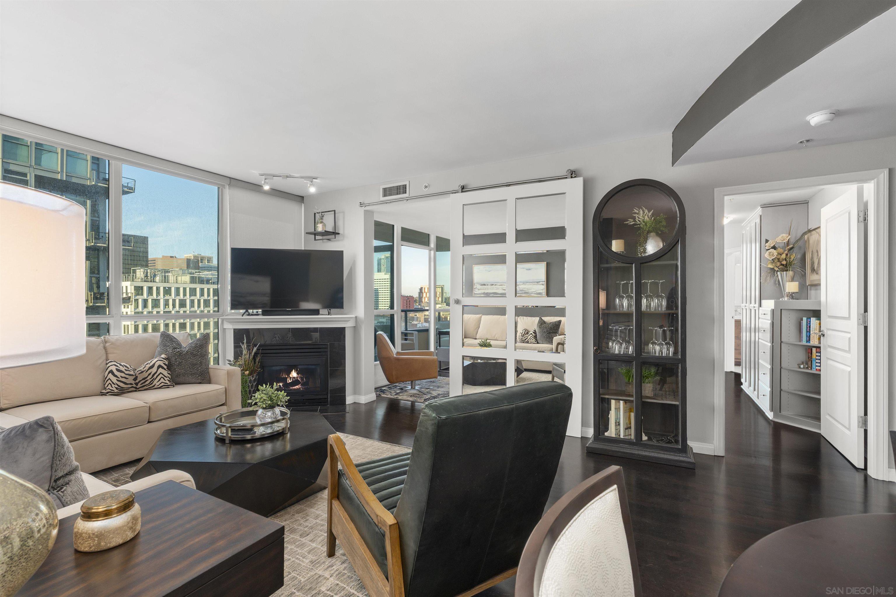 Detail Gallery Image 14 of 59 For 555  Front St.  #1501,  San Diego,  CA 92101 - 2 Beds | 2 Baths