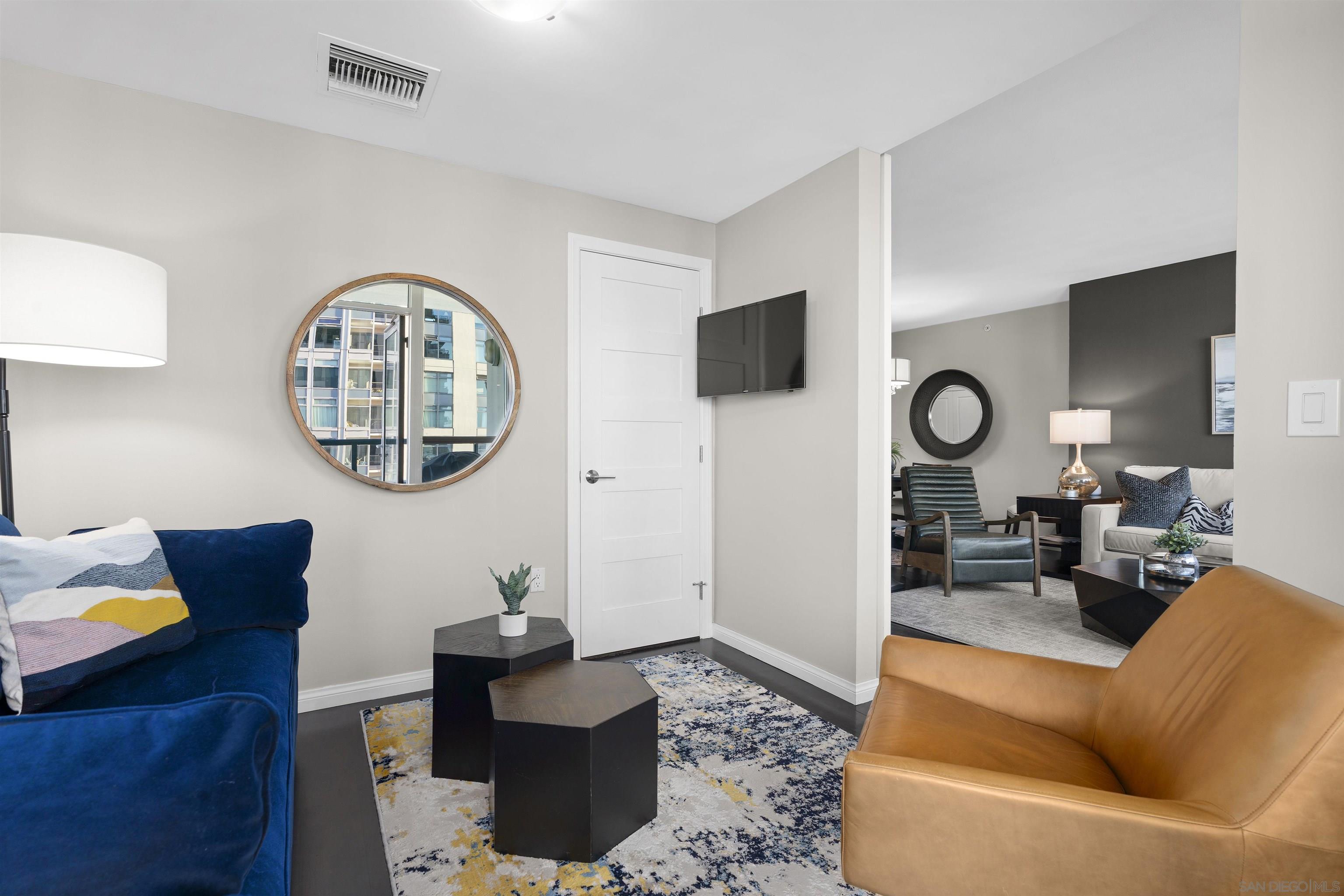 Detail Gallery Image 16 of 59 For 555  Front St.  #1501,  San Diego,  CA 92101 - 2 Beds | 2 Baths