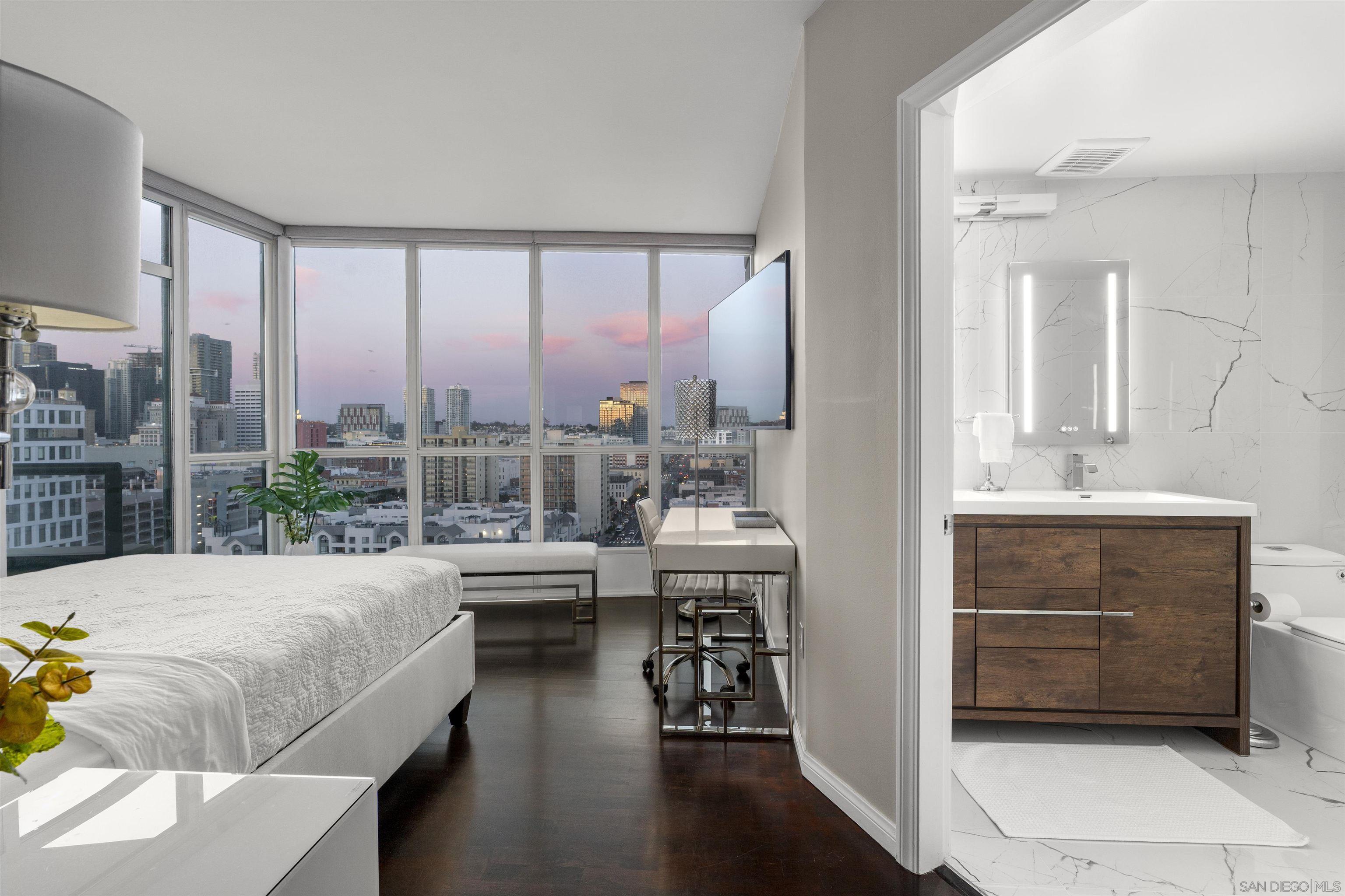 Detail Gallery Image 29 of 59 For 555  Front St.  #1501,  San Diego,  CA 92101 - 2 Beds | 2 Baths