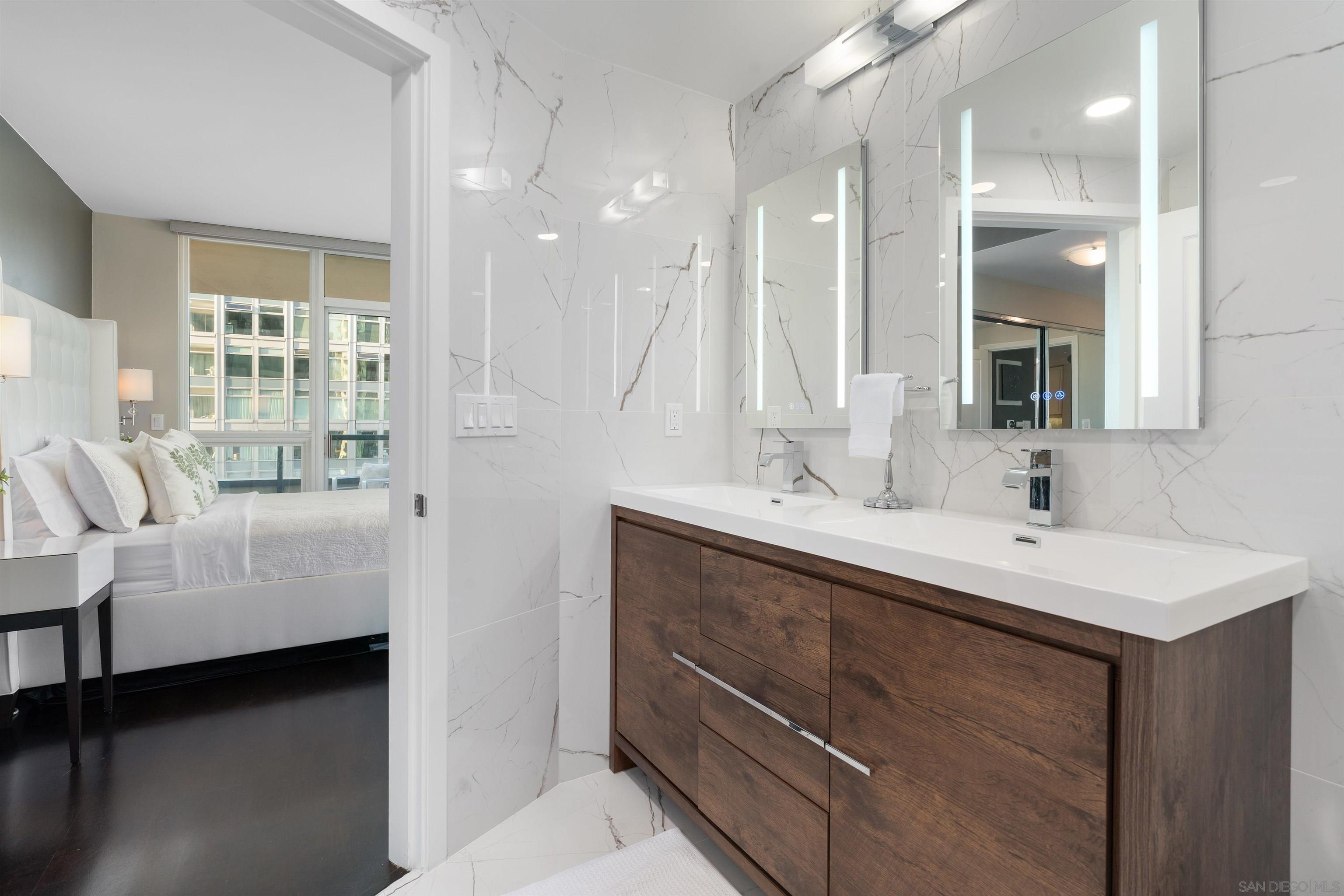 Detail Gallery Image 30 of 59 For 555  Front St.  #1501,  San Diego,  CA 92101 - 2 Beds | 2 Baths