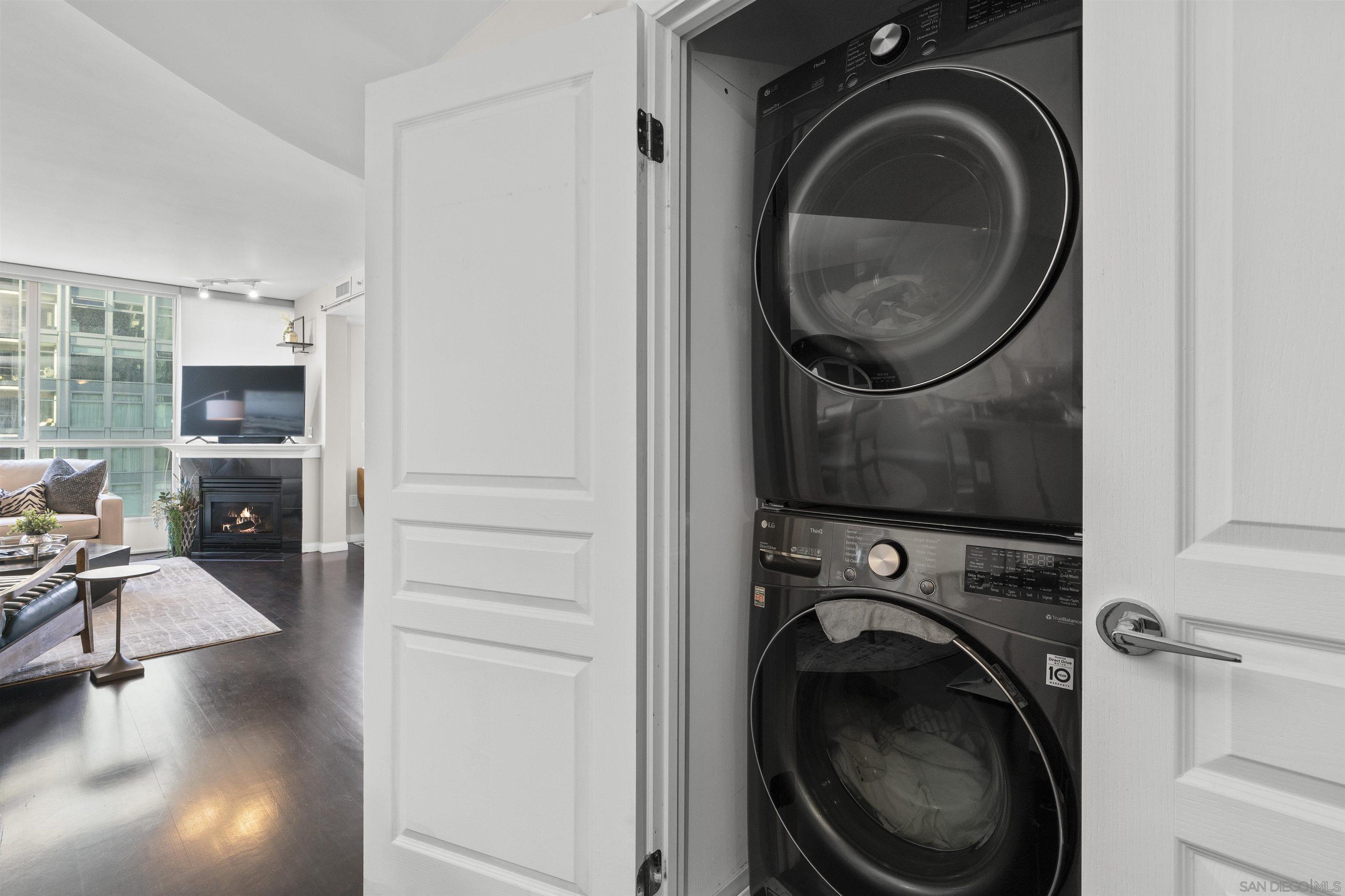 Detail Gallery Image 33 of 59 For 555  Front St.  #1501,  San Diego,  CA 92101 - 2 Beds | 2 Baths