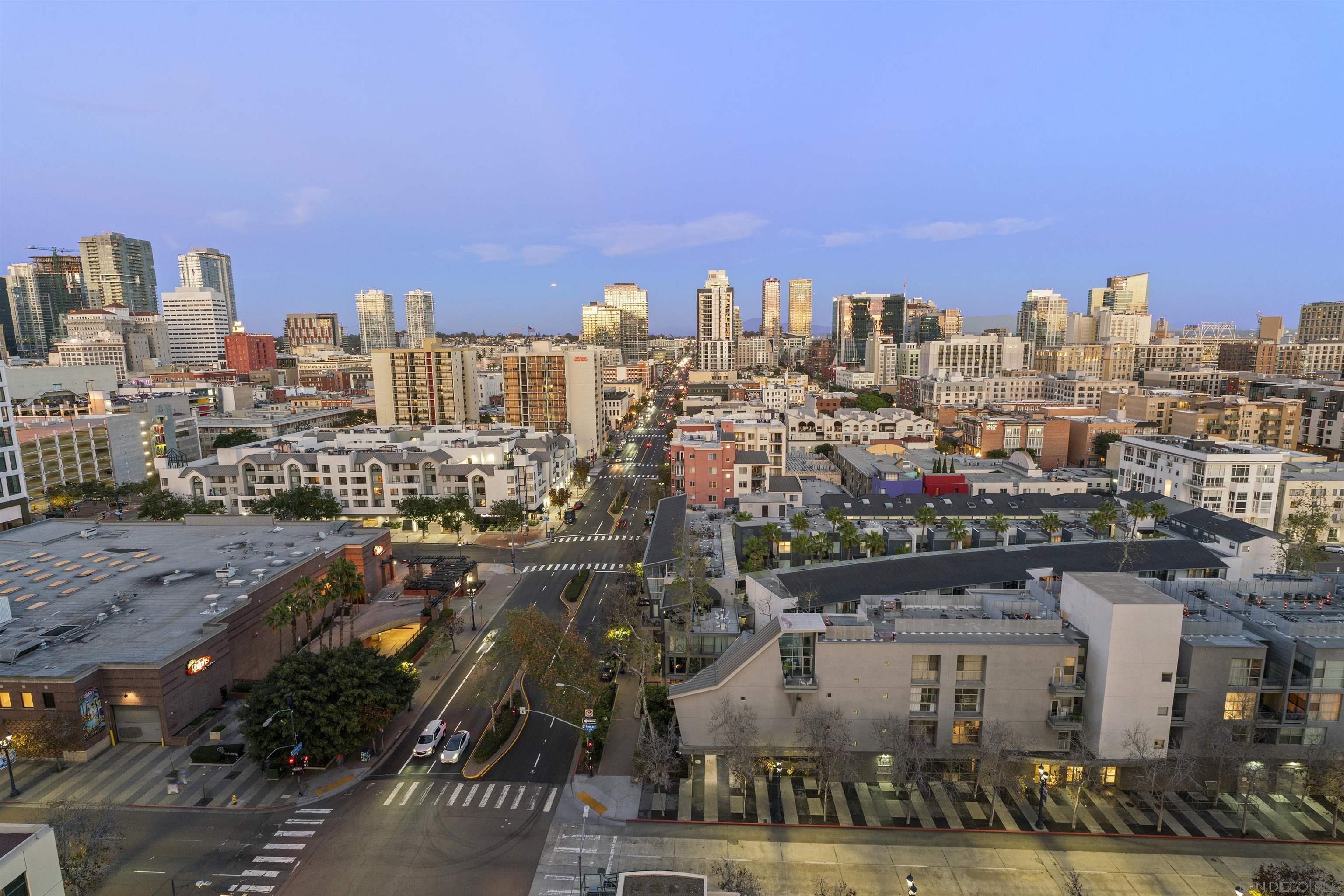 Detail Gallery Image 38 of 59 For 555  Front St.  #1501,  San Diego,  CA 92101 - 2 Beds | 2 Baths