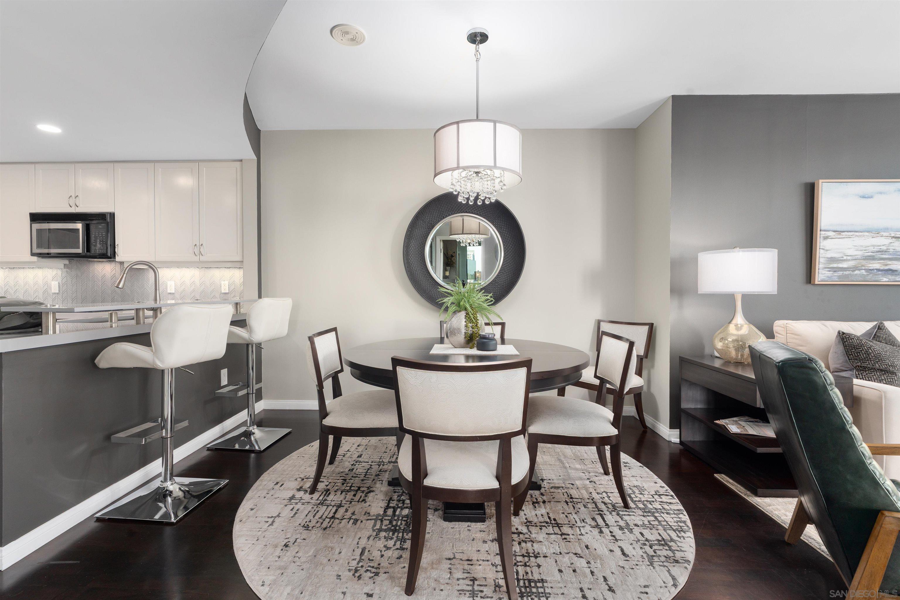 Detail Gallery Image 10 of 59 For 555  Front St.  #1501,  San Diego,  CA 92101 - 2 Beds | 2 Baths