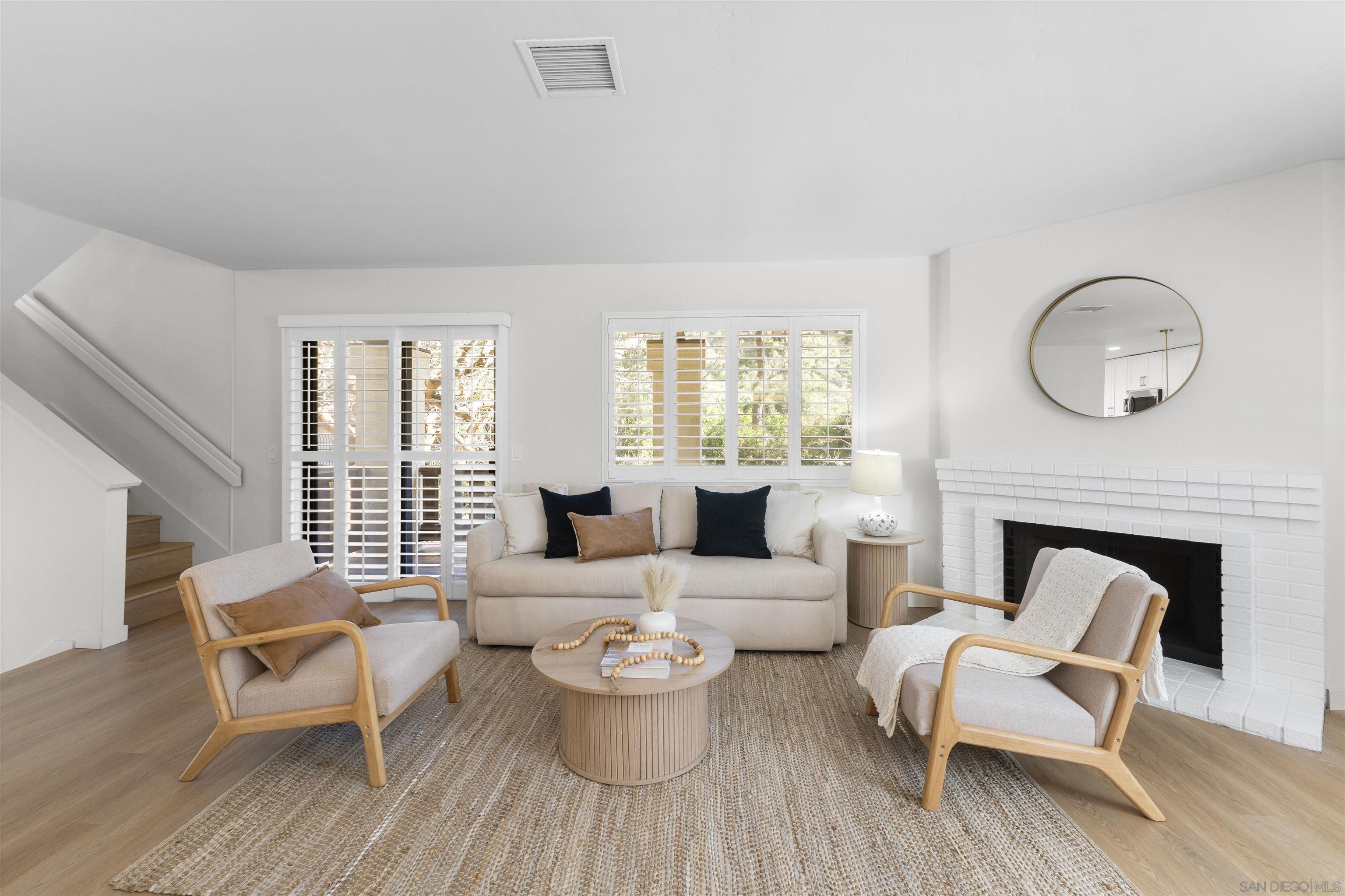 Detail Gallery Image 7 of 21 For 5878  Mission Center  a,  San Diego,  CA 92123 - 2 Beds | 2/1 Baths