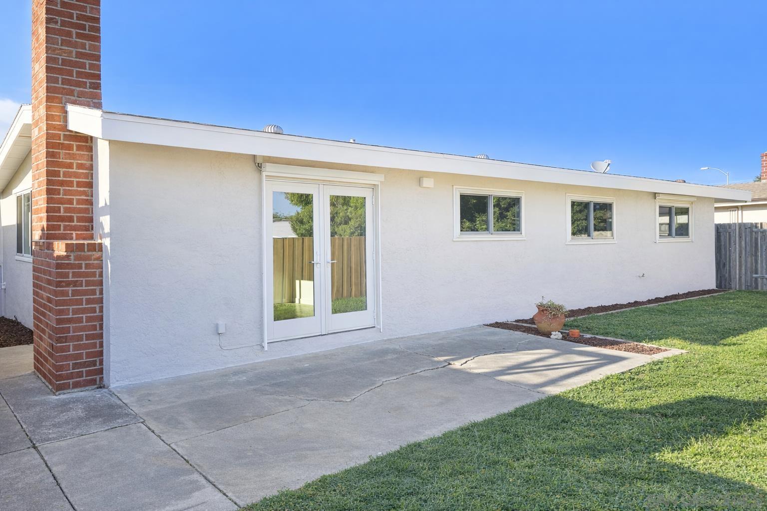 Detail Gallery Image 13 of 21 For 2663  Tonto Way, San Diego,  CA 92117 - 5 Beds | 2 Baths