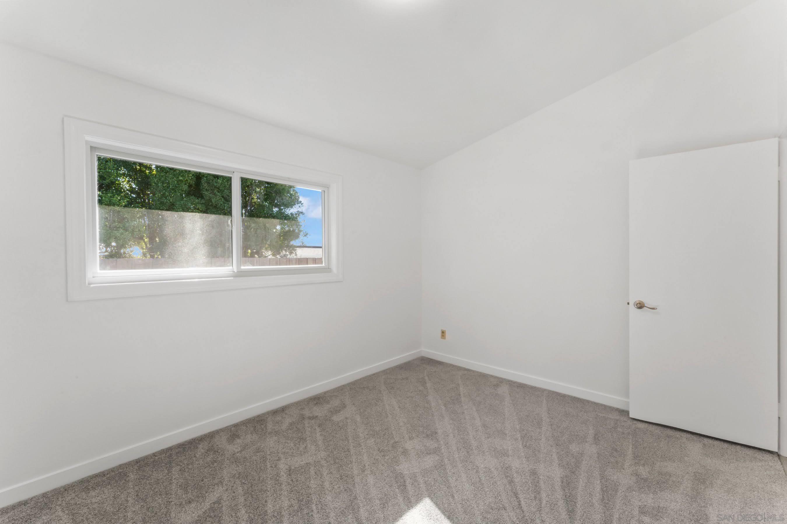 Detail Gallery Image 19 of 21 For 2663  Tonto Way, San Diego,  CA 92117 - 5 Beds | 2 Baths