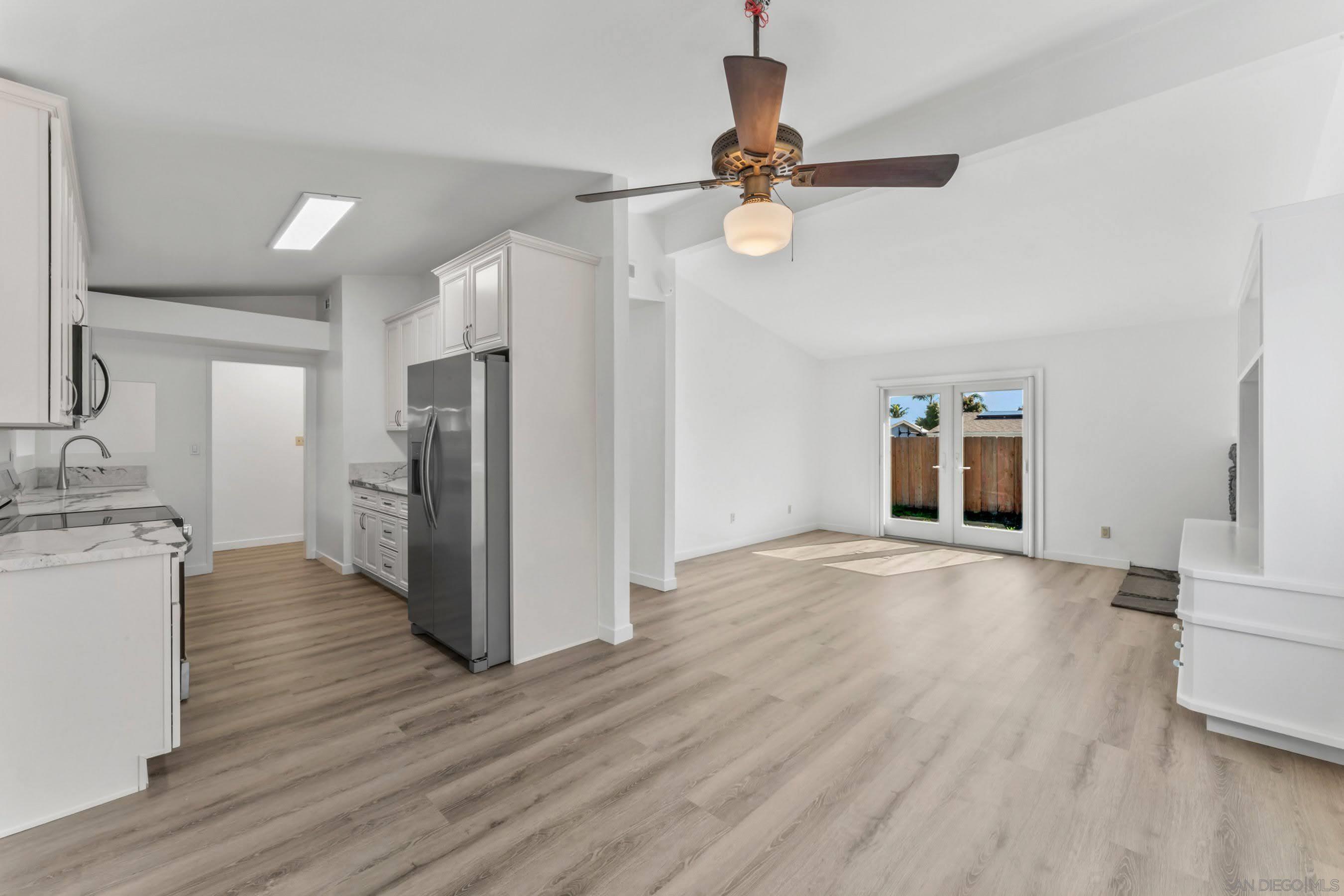 Detail Gallery Image 4 of 21 For 2663  Tonto Way, San Diego,  CA 92117 - 5 Beds | 2 Baths