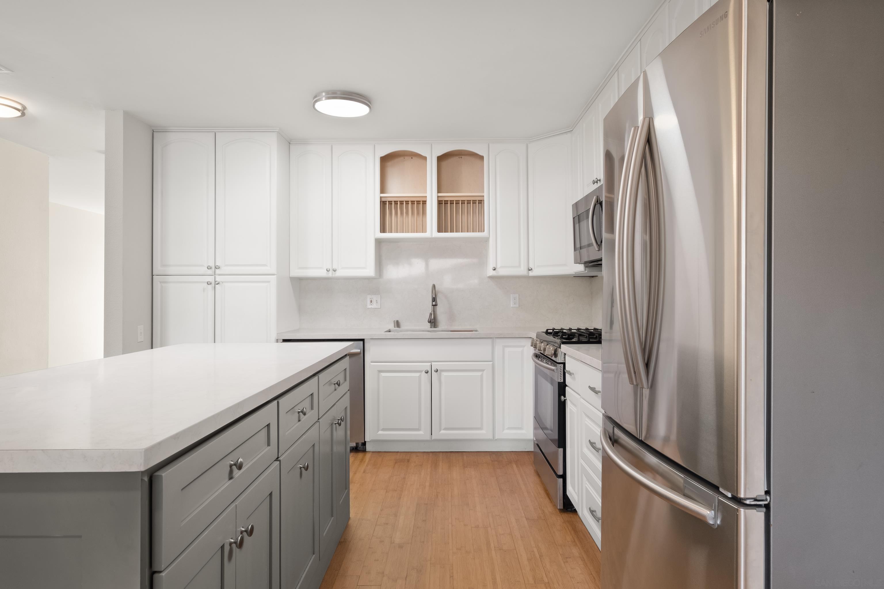 Detail Gallery Image 12 of 58 For 3281  Loma Riviera Drive, San Diego,  CA 92110 - 4 Beds | 2/1 Baths