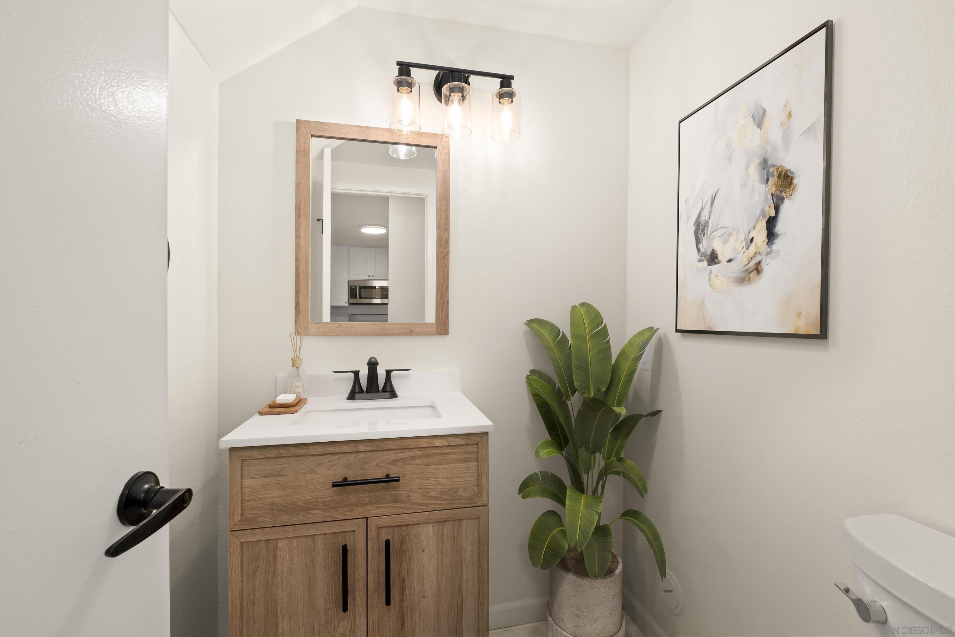 Detail Gallery Image 13 of 58 For 3281  Loma Riviera Drive, San Diego,  CA 92110 - 4 Beds | 2/1 Baths