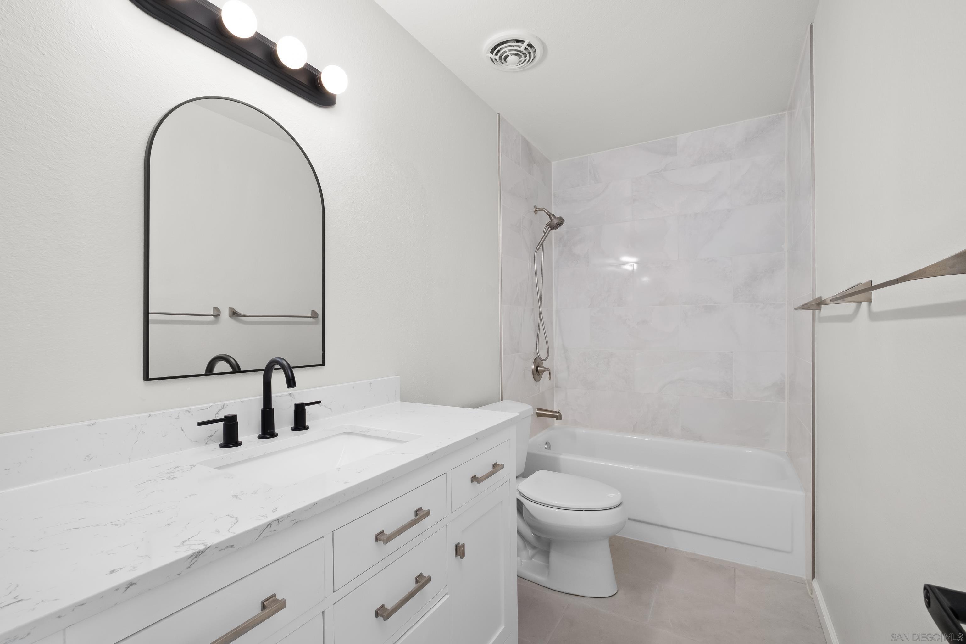 Detail Gallery Image 21 of 58 For 3281  Loma Riviera Drive, San Diego,  CA 92110 - 4 Beds | 2/1 Baths