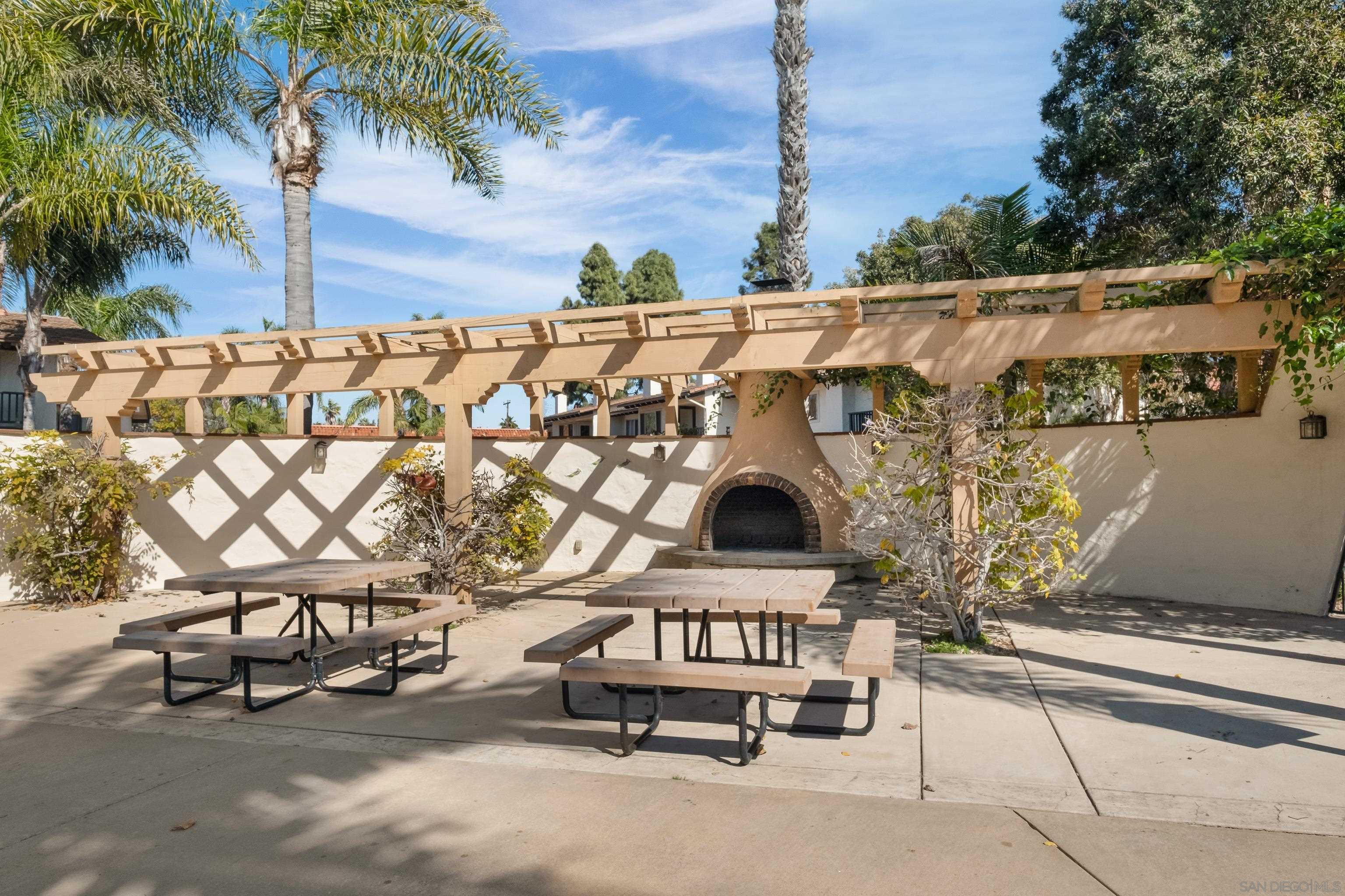 Detail Gallery Image 45 of 58 For 3281  Loma Riviera Drive, San Diego,  CA 92110 - 4 Beds | 2/1 Baths