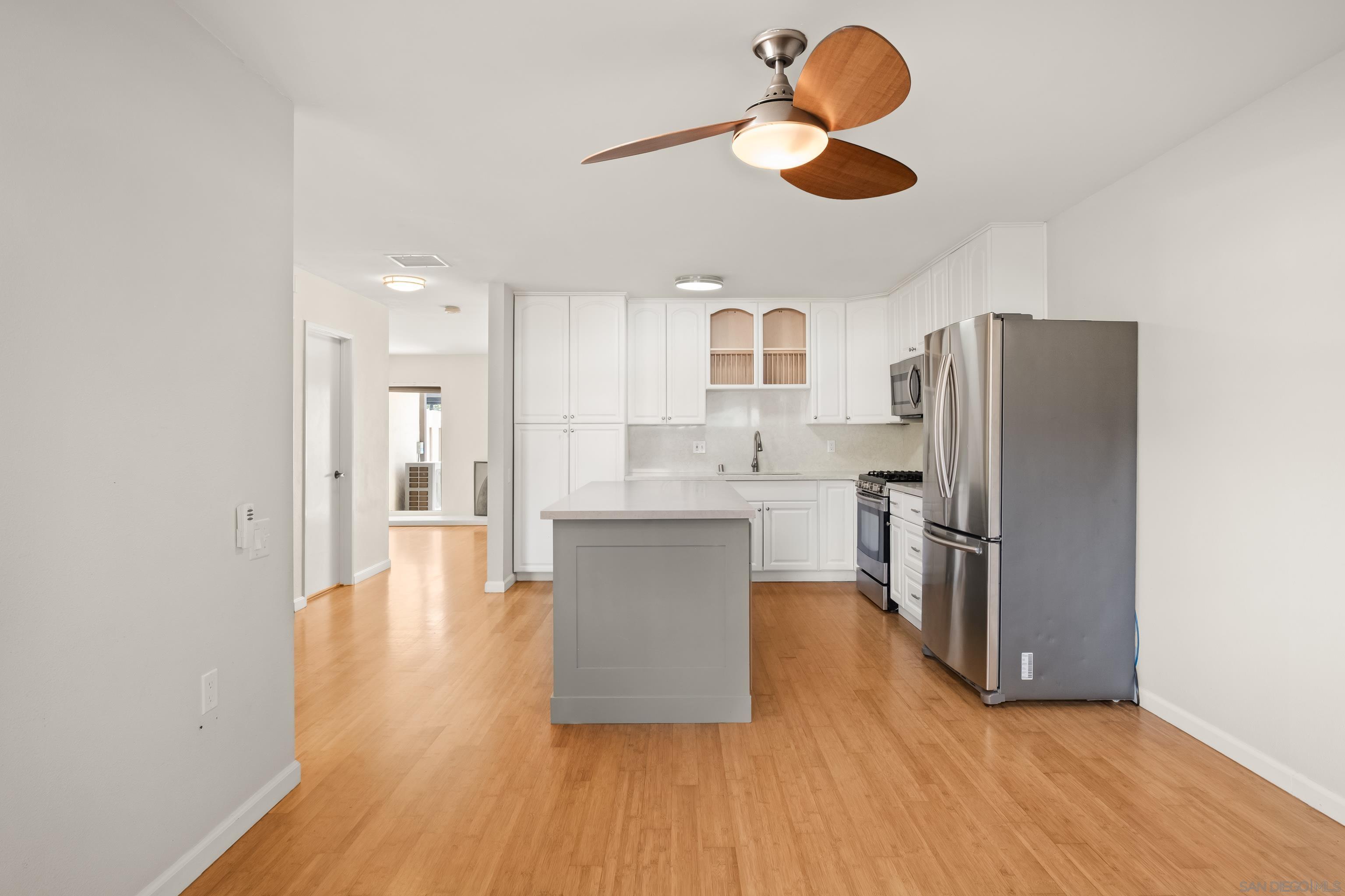 Detail Gallery Image 9 of 58 For 3281  Loma Riviera Drive, San Diego,  CA 92110 - 4 Beds | 2/1 Baths