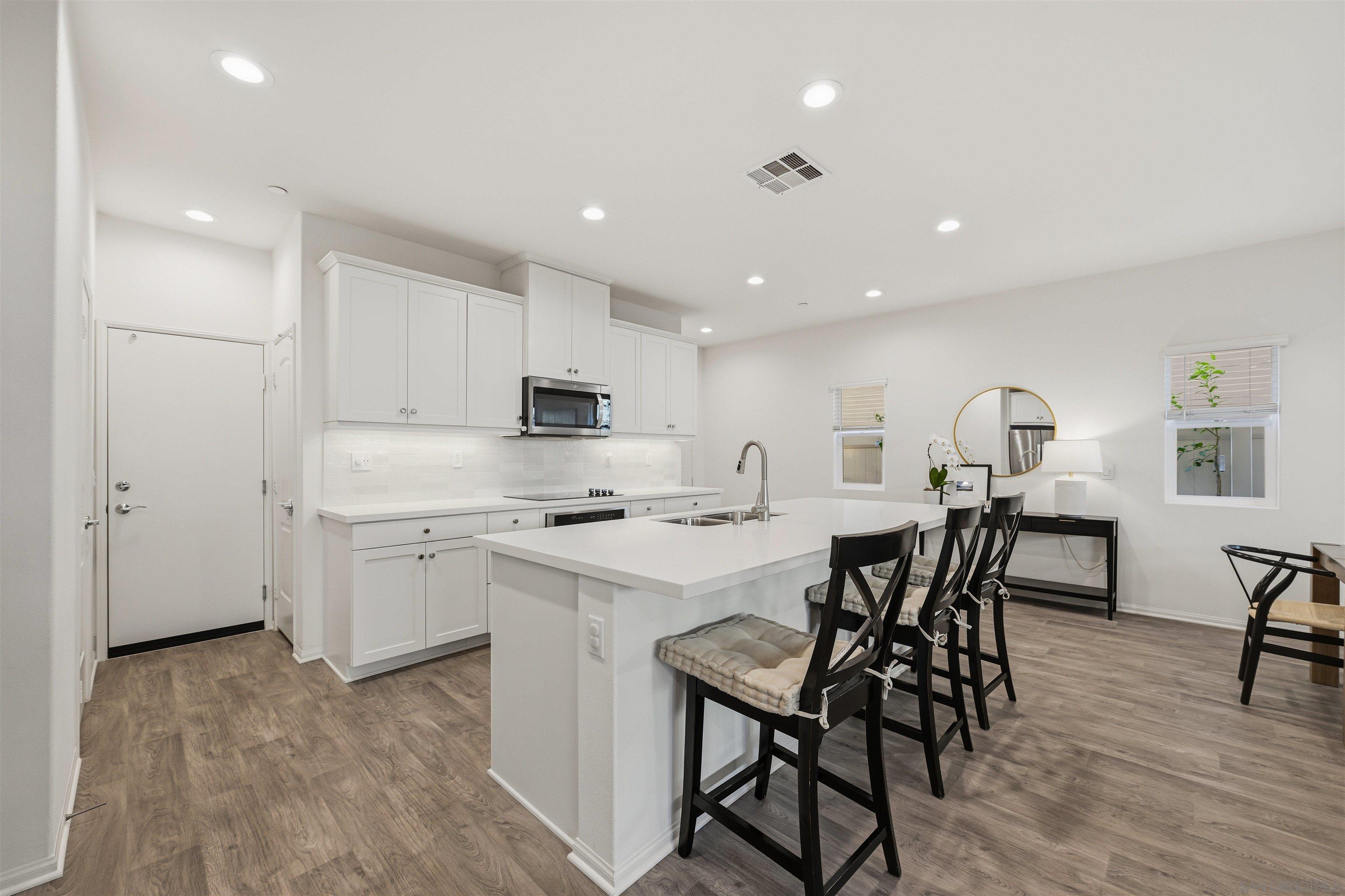 Detail Gallery Image 5 of 24 For 5616  Daybreak Way, Bonsall,  CA 92003 - 4 Beds | 2/1 Baths