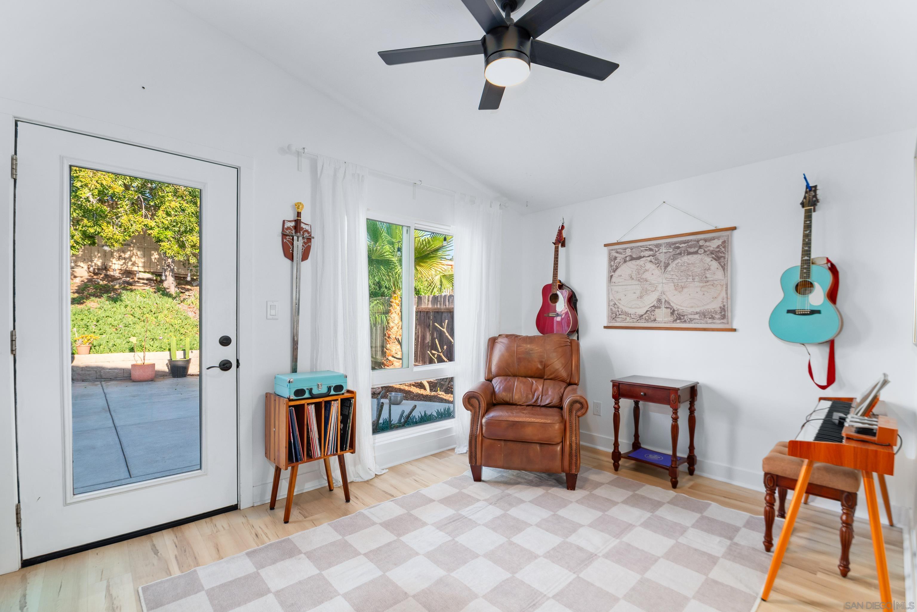 Detail Gallery Image 19 of 36 For 2779  Amulet Street, San Diego,  CA 92123 - 4 Beds | 3 Baths