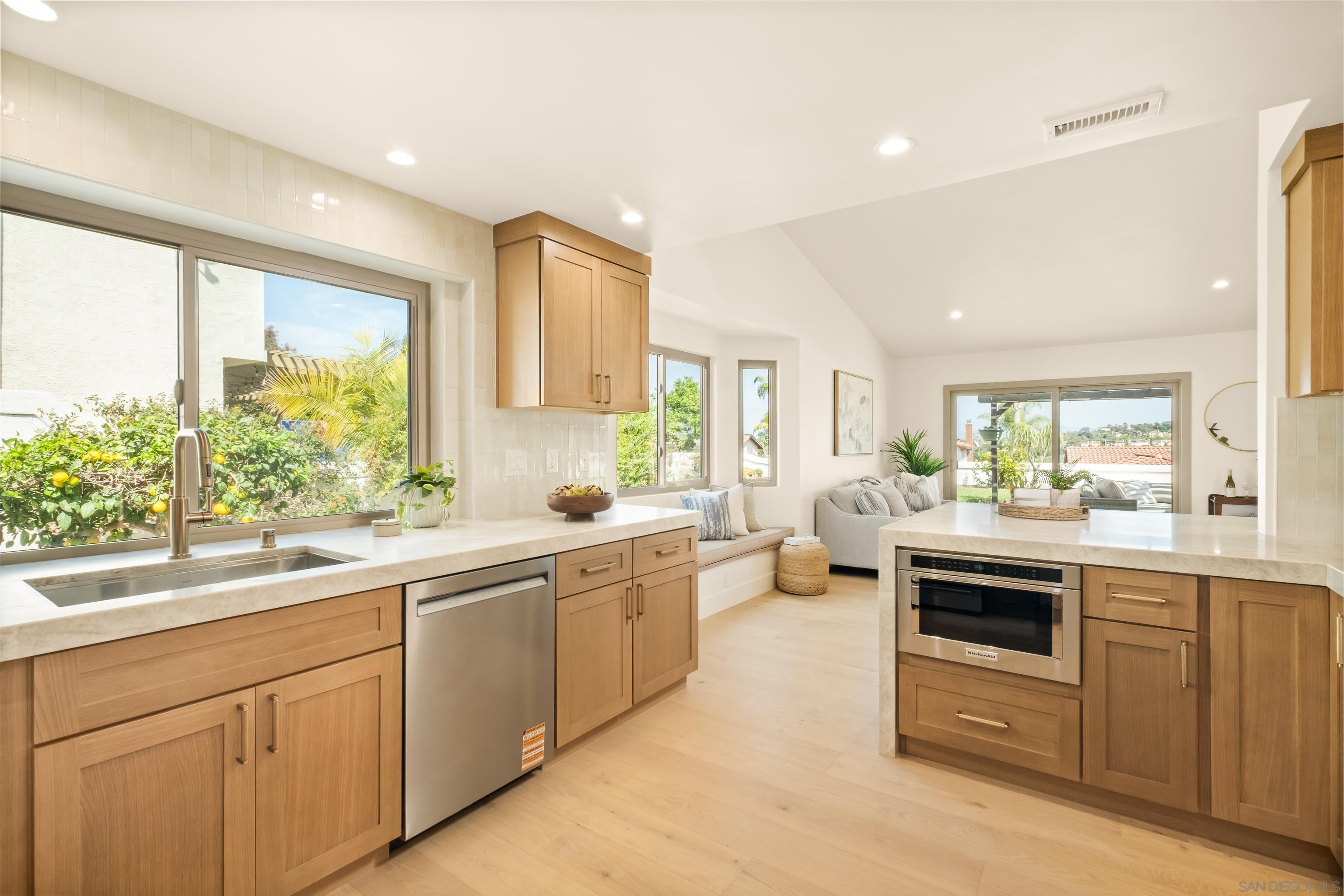 Detail Gallery Image 19 of 51 For 3492  Corvallis, Carlsbad,  CA 92010 - 3 Beds | 2 Baths