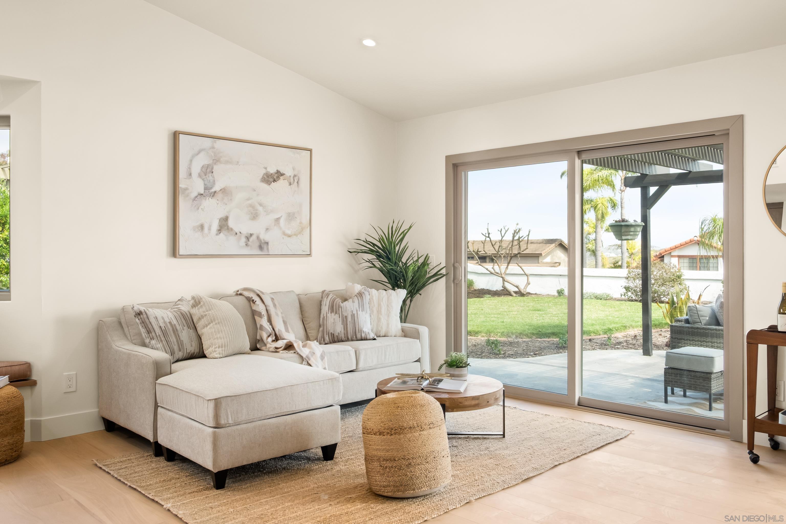 Detail Gallery Image 8 of 51 For 3492  Corvallis, Carlsbad,  CA 92010 - 3 Beds | 2 Baths