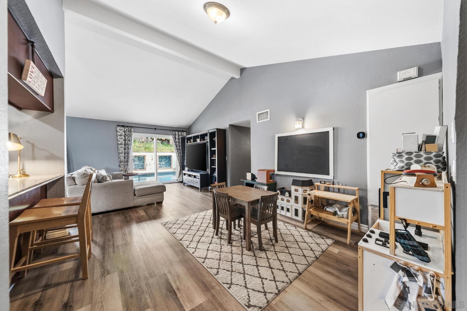 Detail Gallery Image 28 of 41 For 1104  Hoover St, Escondido,  CA 92027 - 5 Beds | 2 Baths