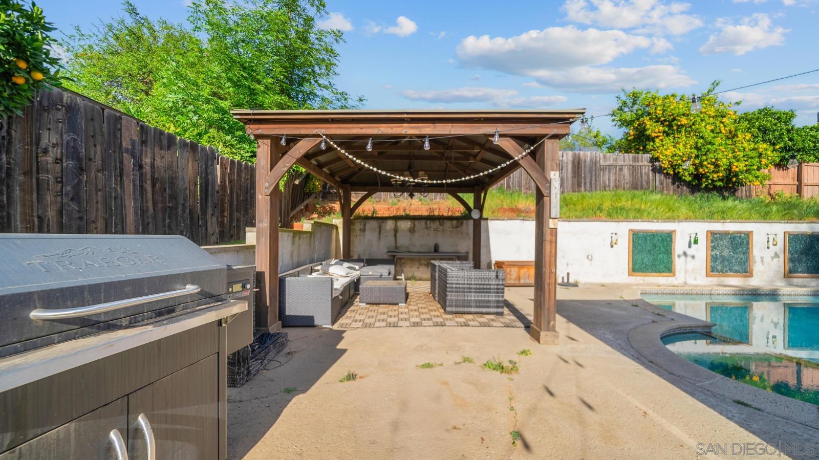 Detail Gallery Image 35 of 41 For 1104  Hoover St, Escondido,  CA 92027 - 5 Beds | 2 Baths