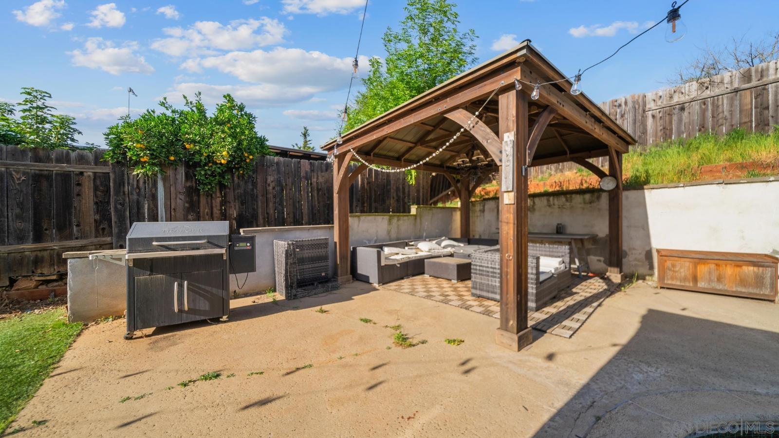 Detail Gallery Image 36 of 41 For 1104  Hoover St, Escondido,  CA 92027 - 5 Beds | 2 Baths