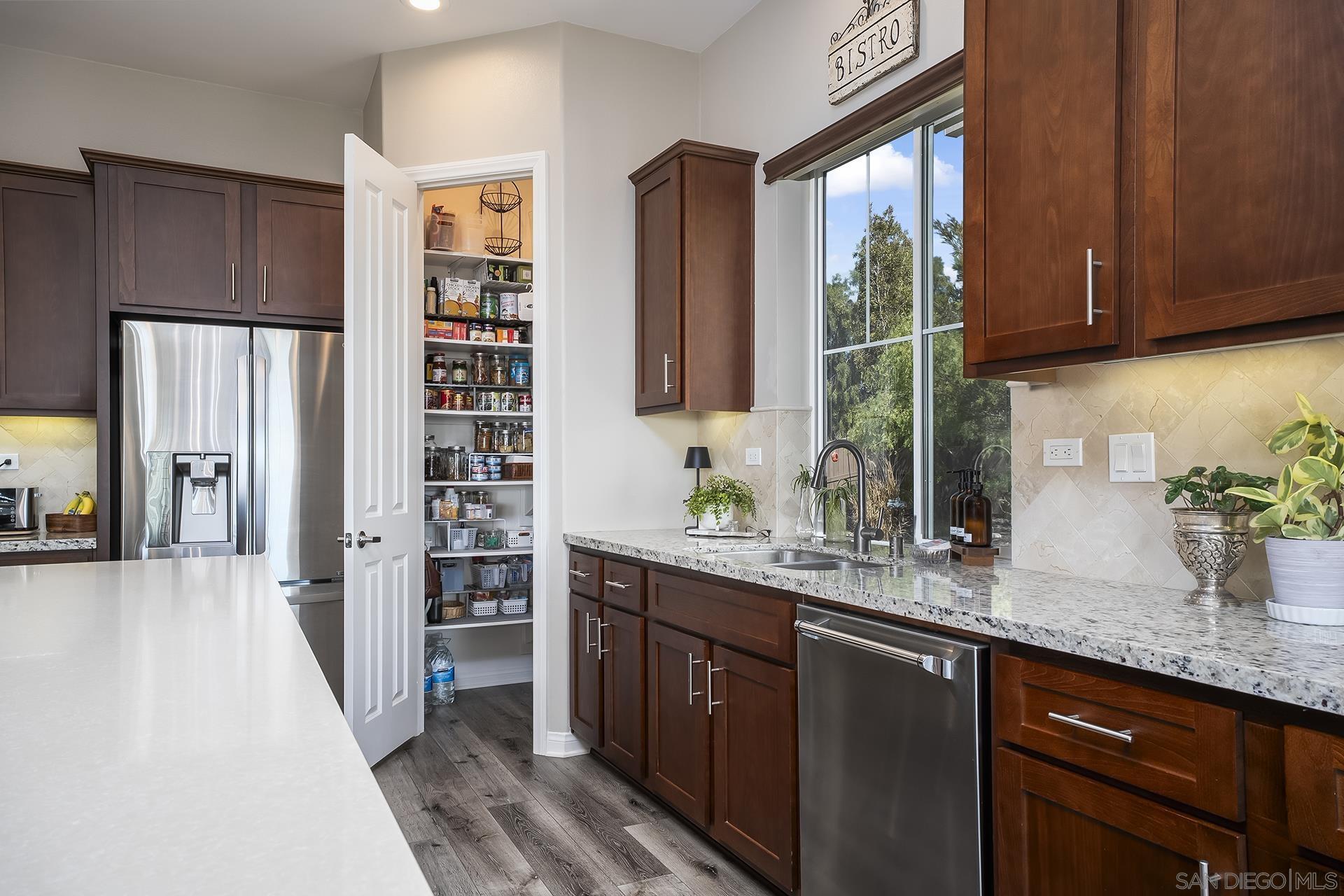 Detail Gallery Image 15 of 49 For 1812  Hayden Ranch Rd, Vista,  CA 92084 - 4 Beds | 3/1 Baths