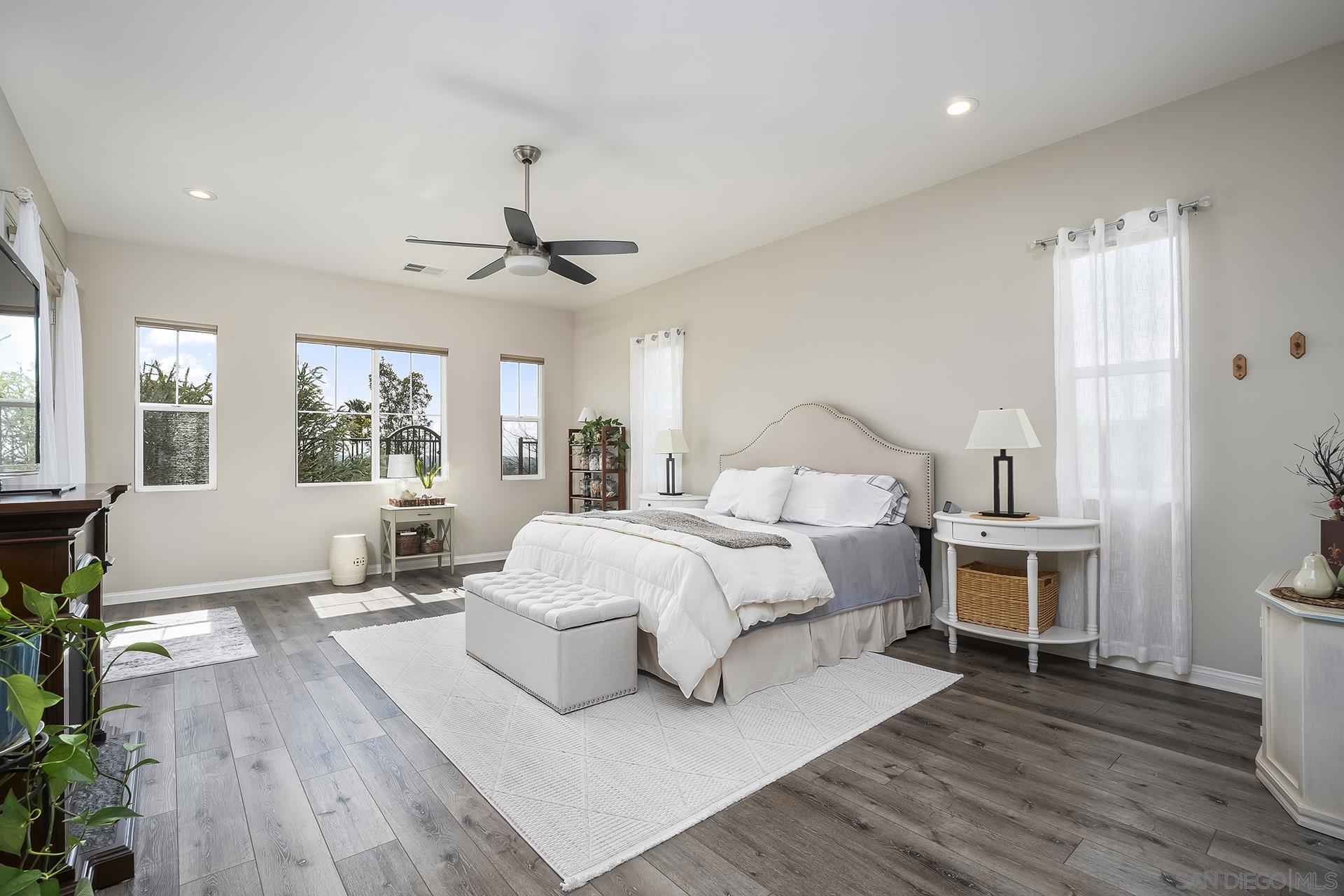 Detail Gallery Image 18 of 49 For 1812  Hayden Ranch Rd, Vista,  CA 92084 - 4 Beds | 3/1 Baths