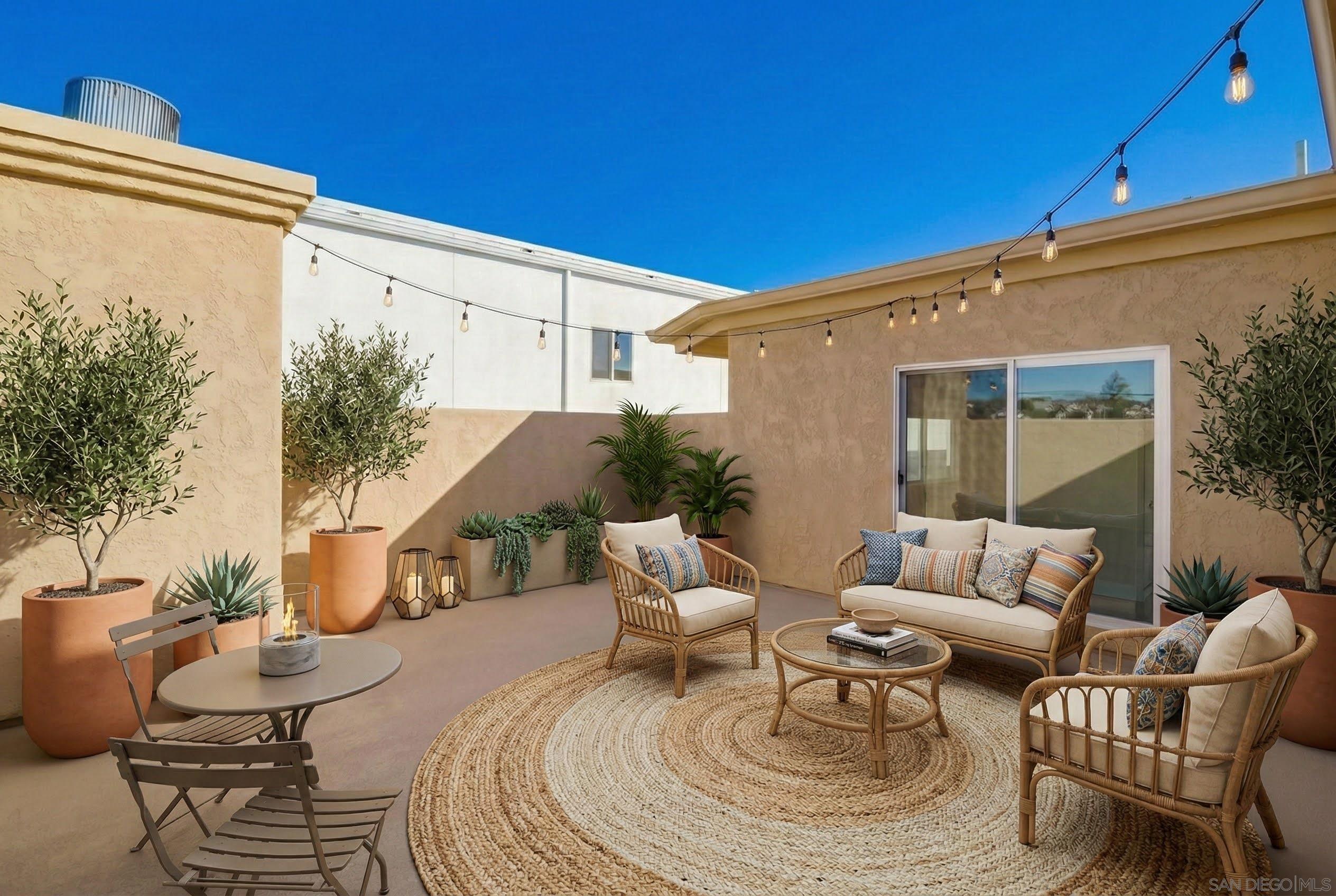 Detail Gallery Image 2 of 46 For 1418  Pacific Beach Dr, San Diego,  CA 92109 - 2 Beds | 2/1 Baths