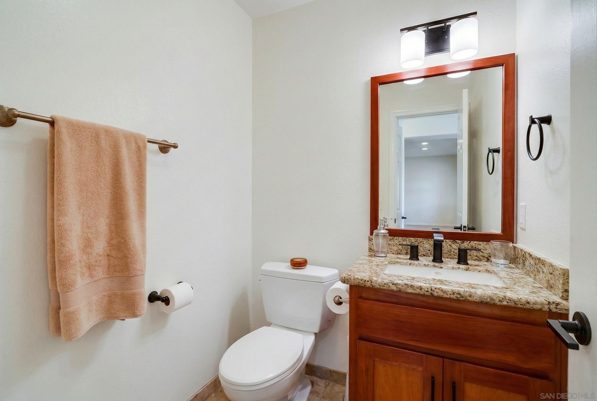 Detail Gallery Image 19 of 46 For 1418  Pacific Beach Dr, San Diego,  CA 92109 - 2 Beds | 2/1 Baths