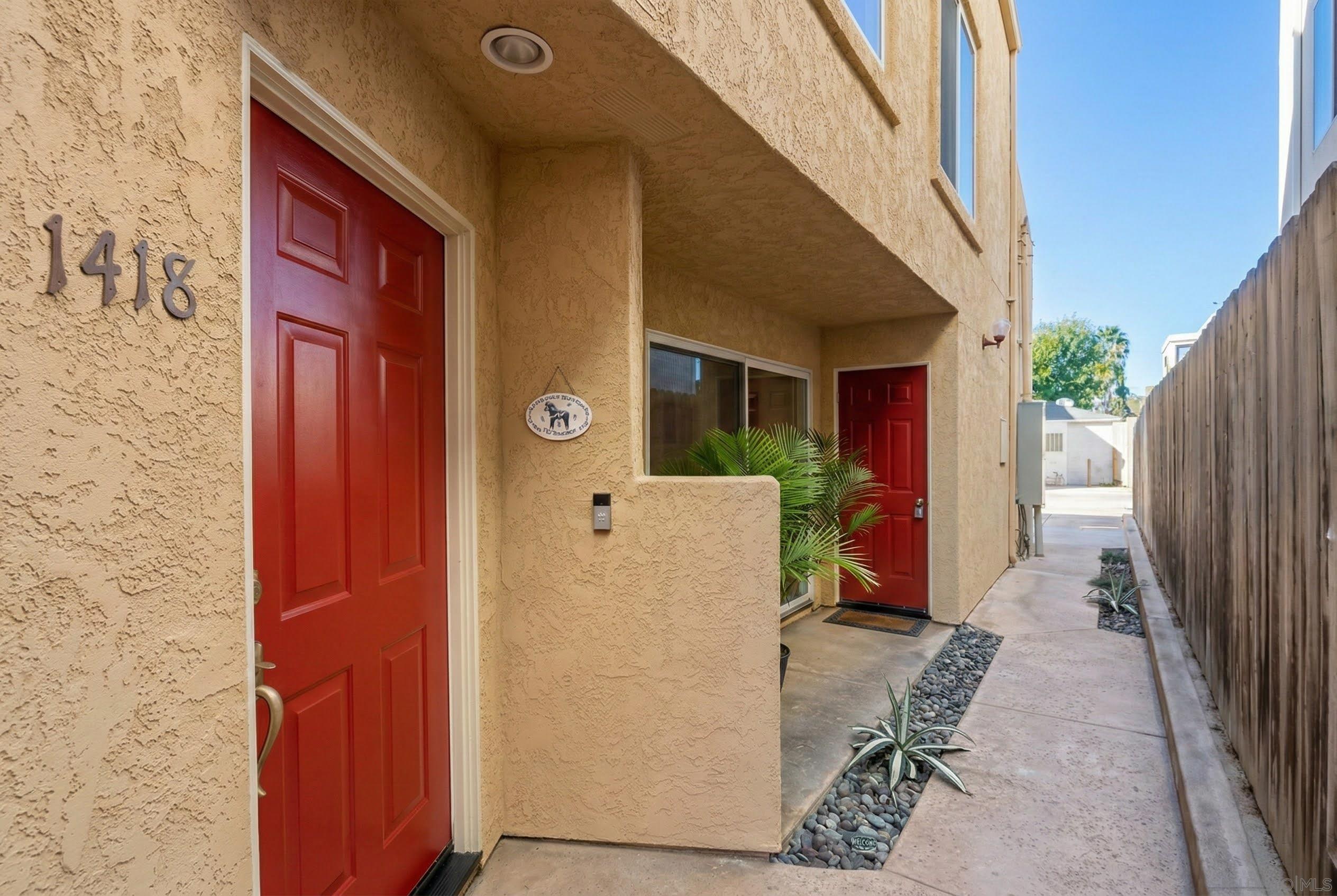 Detail Gallery Image 20 of 46 For 1418  Pacific Beach Dr, San Diego,  CA 92109 - 2 Beds | 2/1 Baths