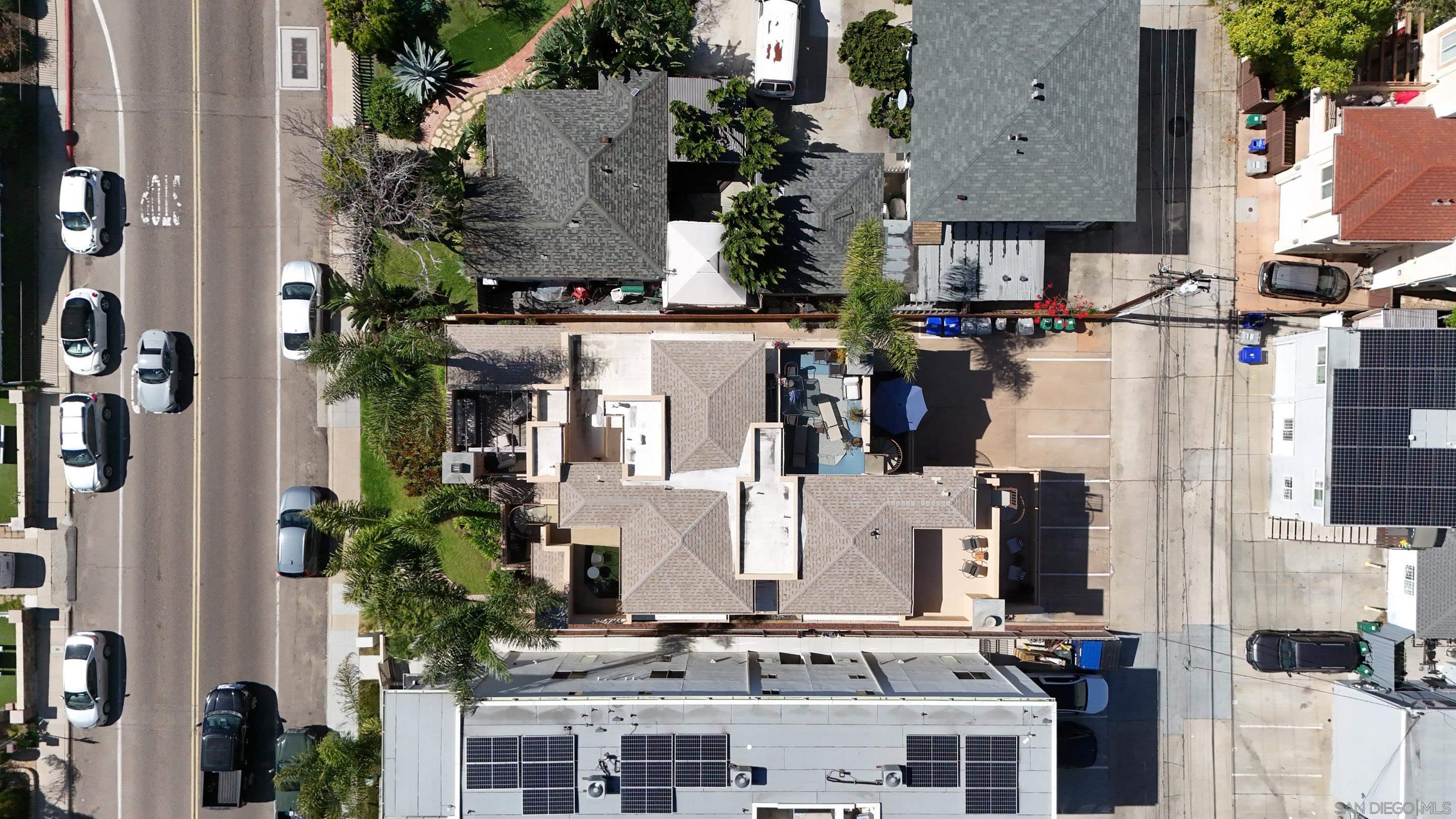 Detail Gallery Image 22 of 46 For 1418  Pacific Beach Dr, San Diego,  CA 92109 - 2 Beds | 2/1 Baths