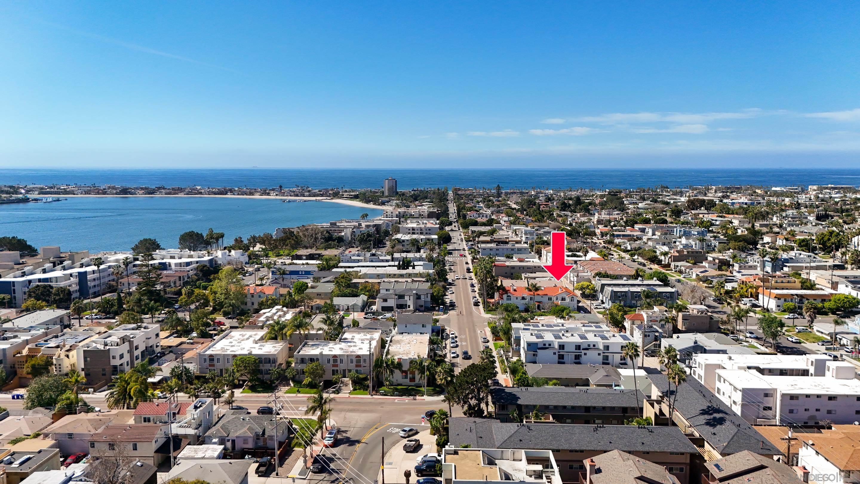 Detail Gallery Image 4 of 46 For 1418  Pacific Beach Dr, San Diego,  CA 92109 - 2 Beds | 2/1 Baths