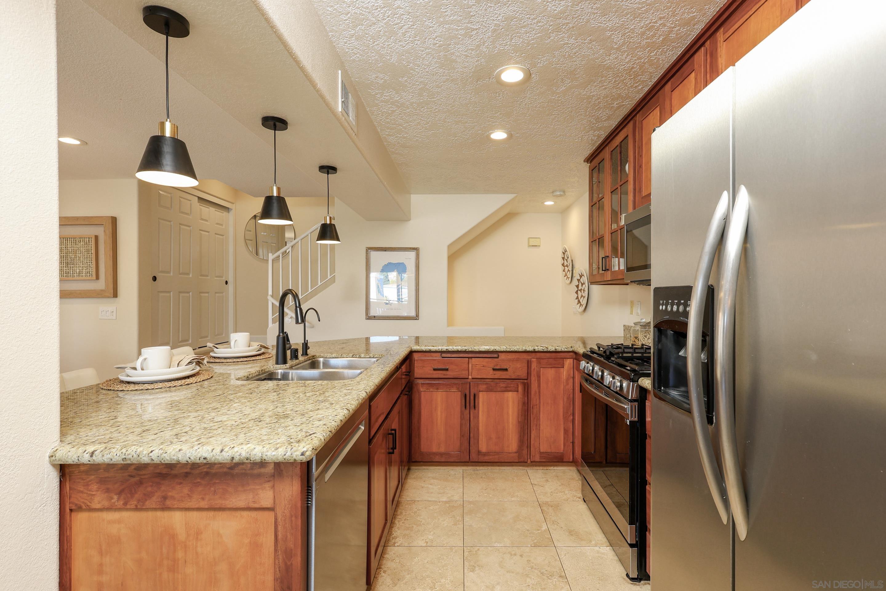 Detail Gallery Image 36 of 46 For 1418  Pacific Beach Dr, San Diego,  CA 92109 - 2 Beds | 2/1 Baths