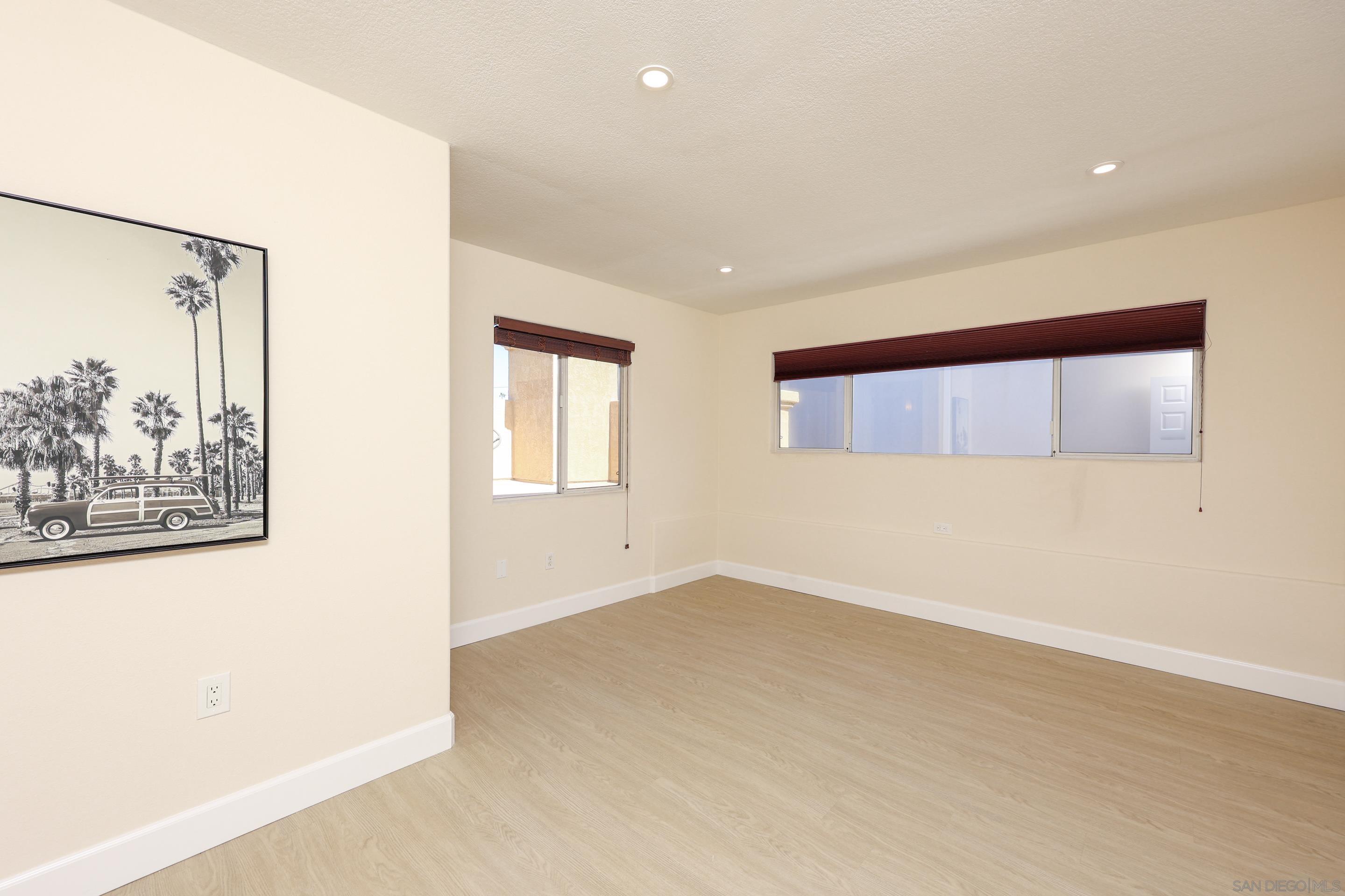 Detail Gallery Image 42 of 46 For 1418  Pacific Beach Dr, San Diego,  CA 92109 - 2 Beds | 2/1 Baths