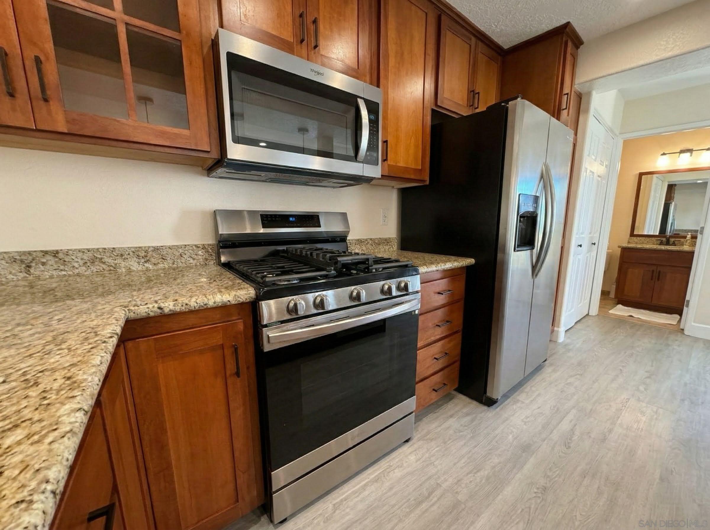 Detail Gallery Image 10 of 46 For 1418  Pacific Beach Dr, San Diego,  CA 92109 - 2 Beds | 2/1 Baths