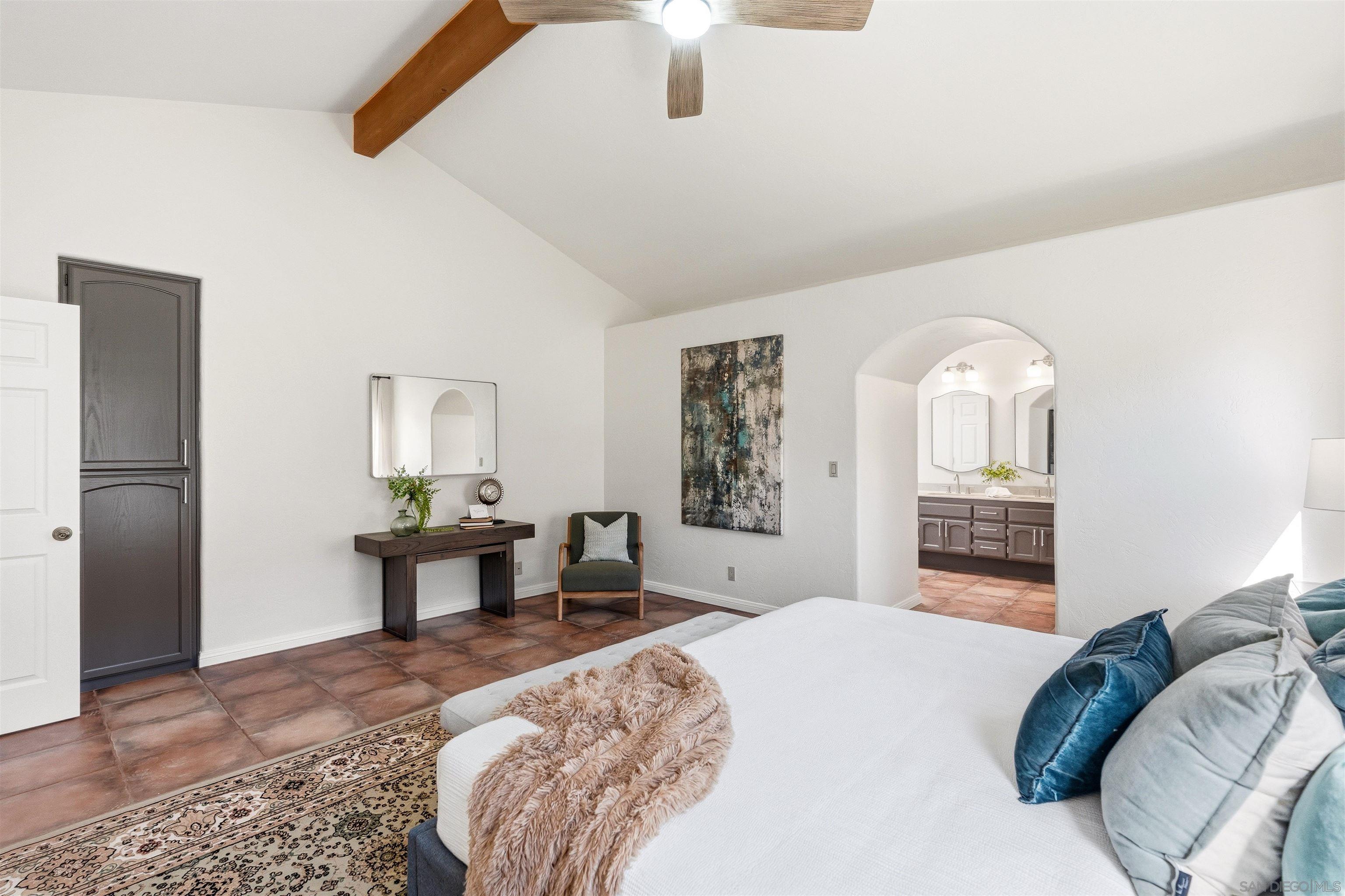 Detail Gallery Image 16 of 56 For 13960  Valle Lindo, Escondido,  CA 92027 - 4 Beds | 3/1 Baths