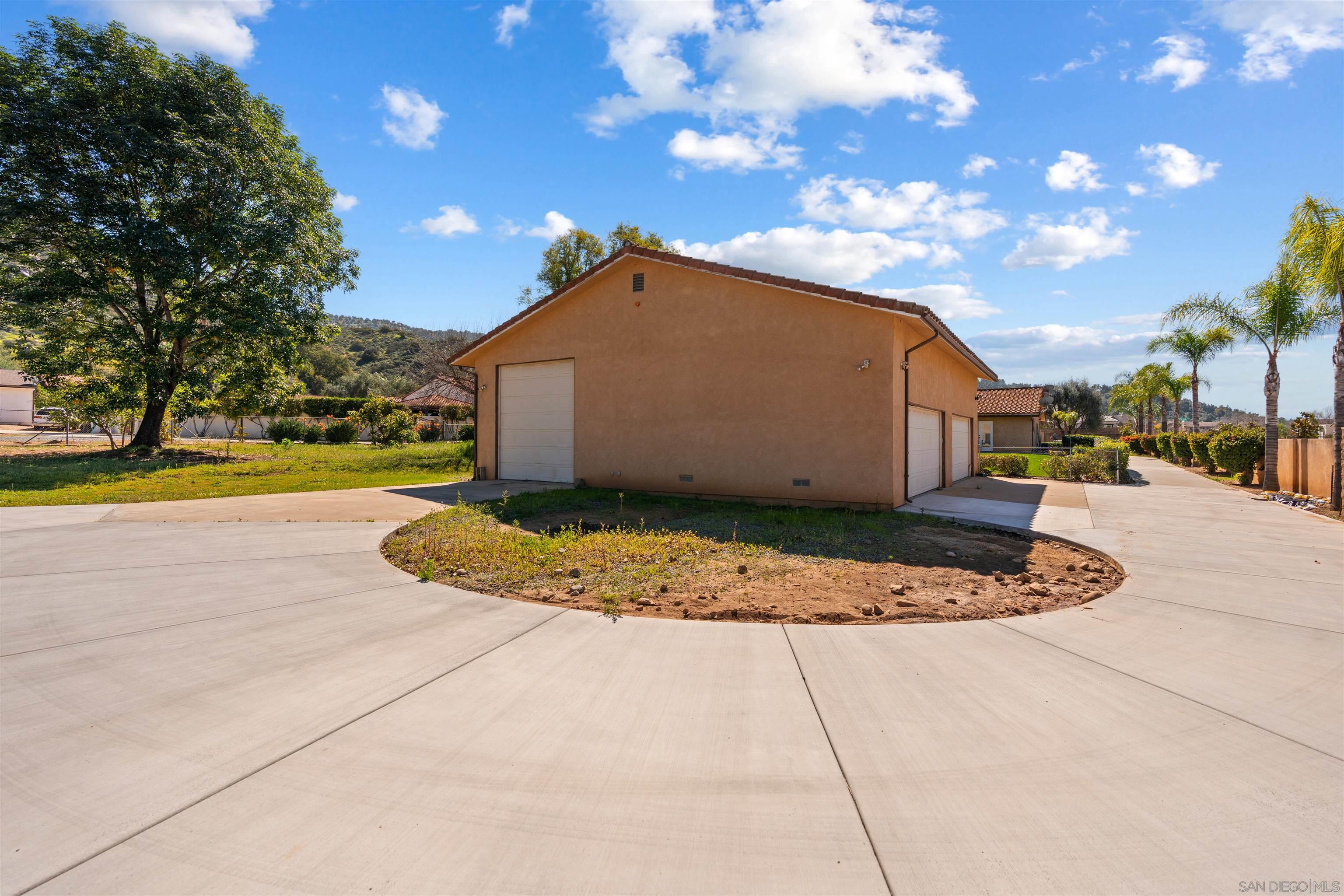 Detail Gallery Image 41 of 56 For 13960  Valle Lindo, Escondido,  CA 92027 - 4 Beds | 3/1 Baths