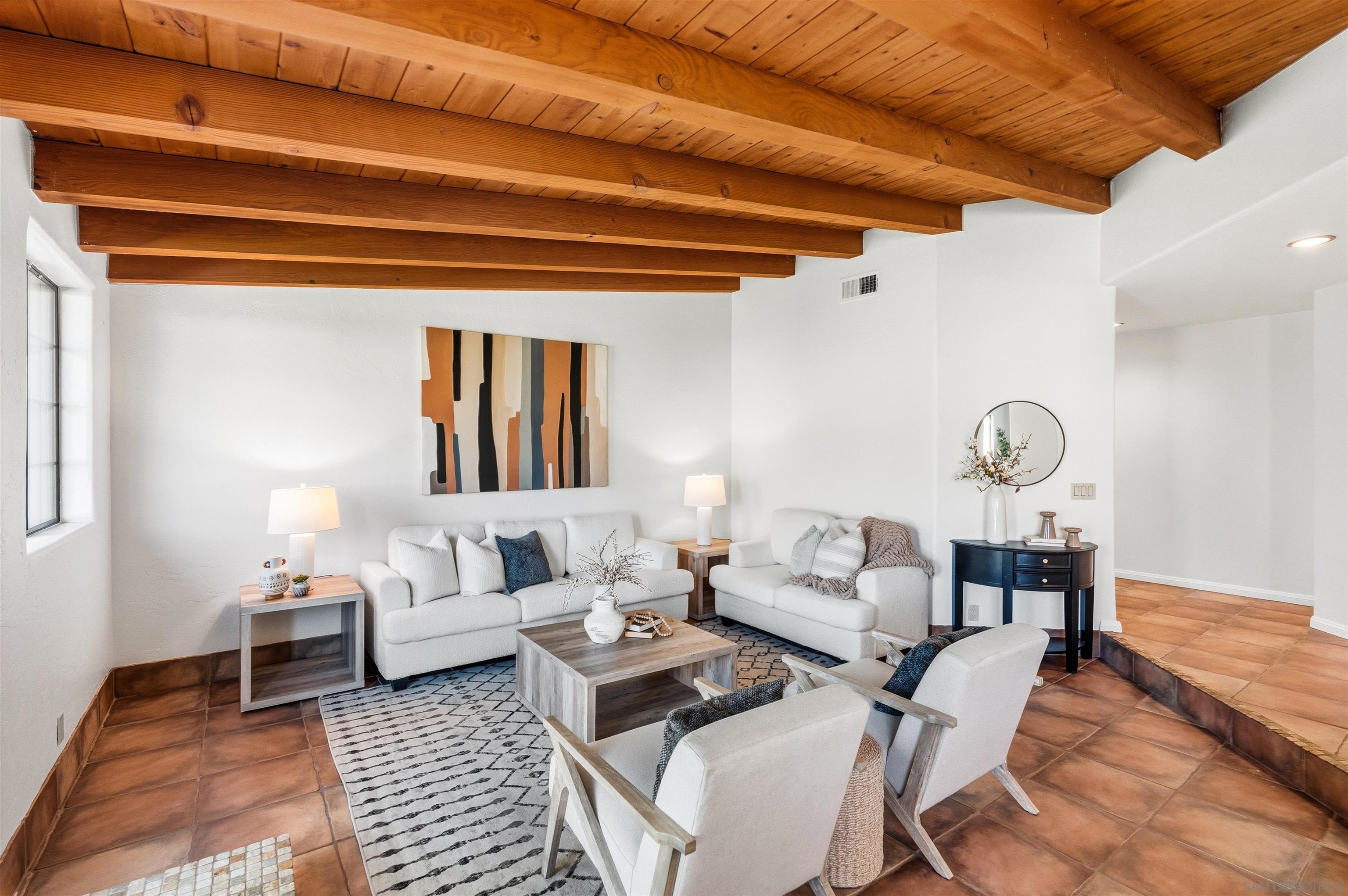 Detail Gallery Image 8 of 56 For 13960  Valle Lindo, Escondido,  CA 92027 - 4 Beds | 3/1 Baths